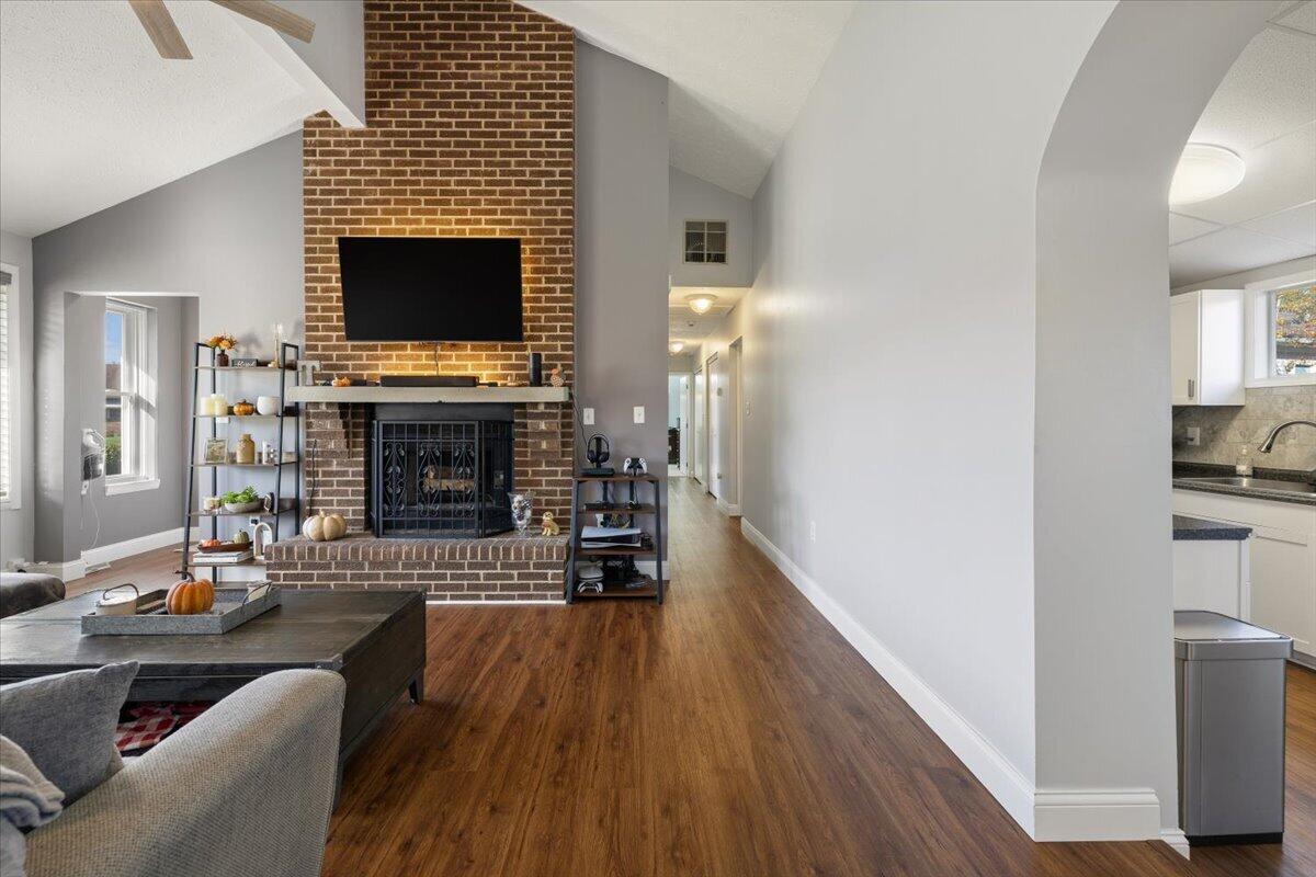 1700 Elaina, Springfield, Ohio 45503