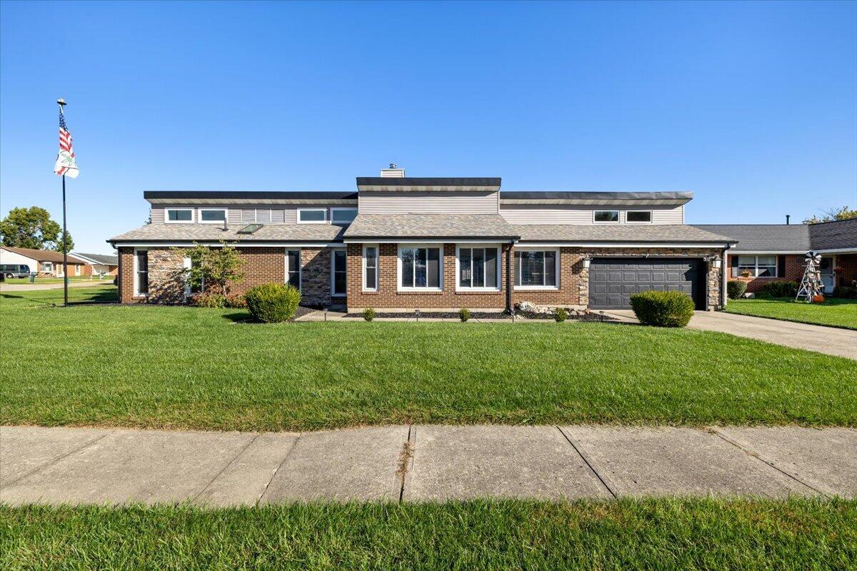 1700 Elaina, Springfield, Ohio 45503