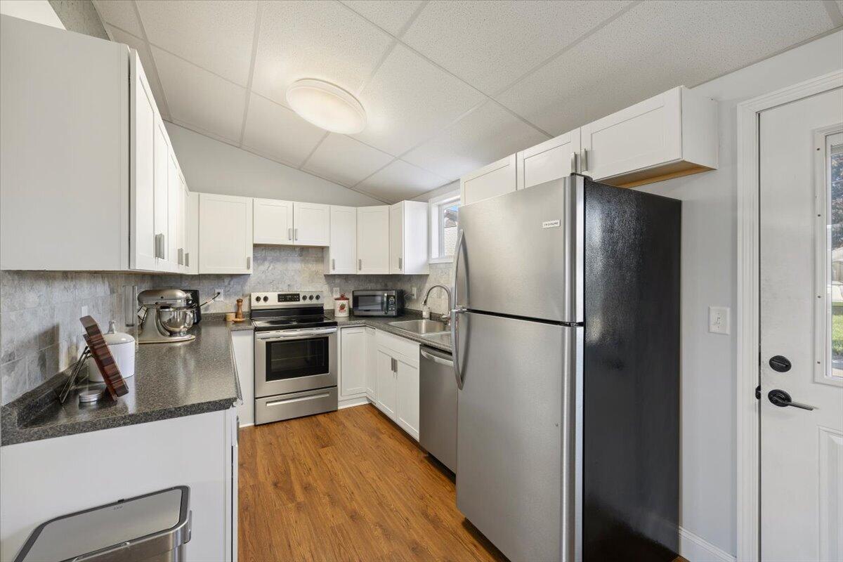 1700 Elaina, Springfield, Ohio 45503