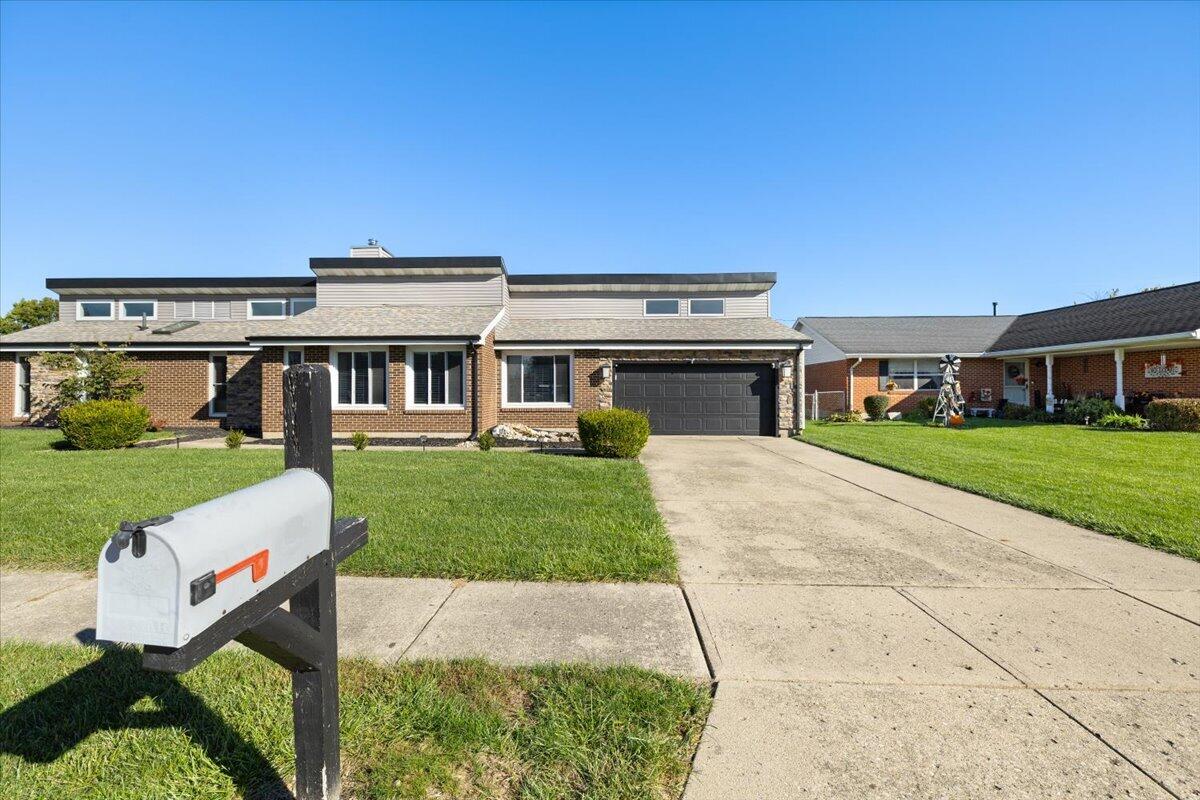 1700 Elaina, Springfield, Ohio 45503
