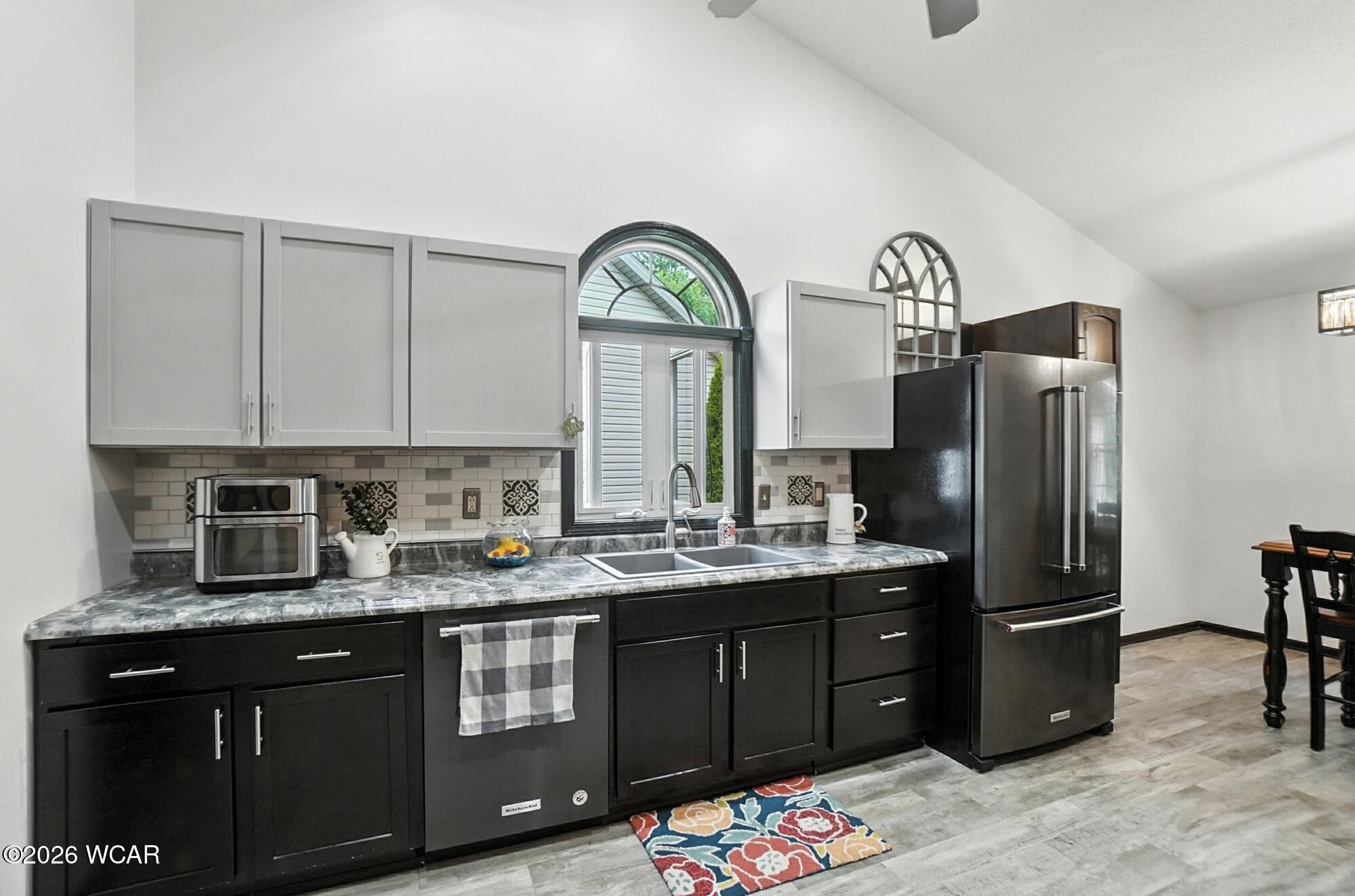 1556 Plum Creek Drive, Findlay, Ohio