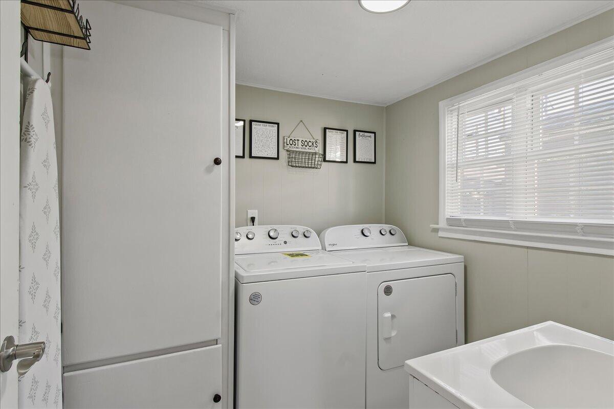 162 Center, West Mansfield, Ohio 43358