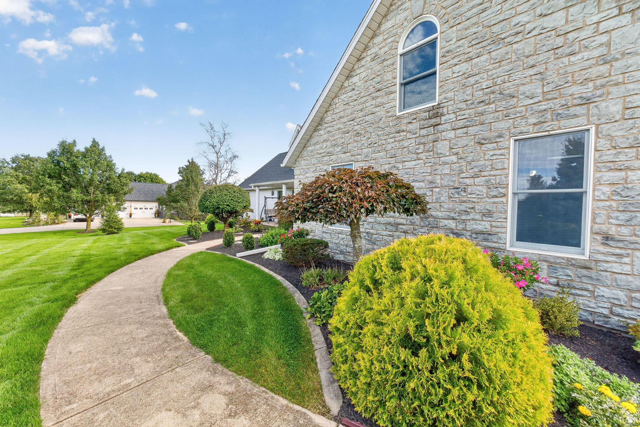 1628 County Road 10, Bellefontaine, Ohio 43311
