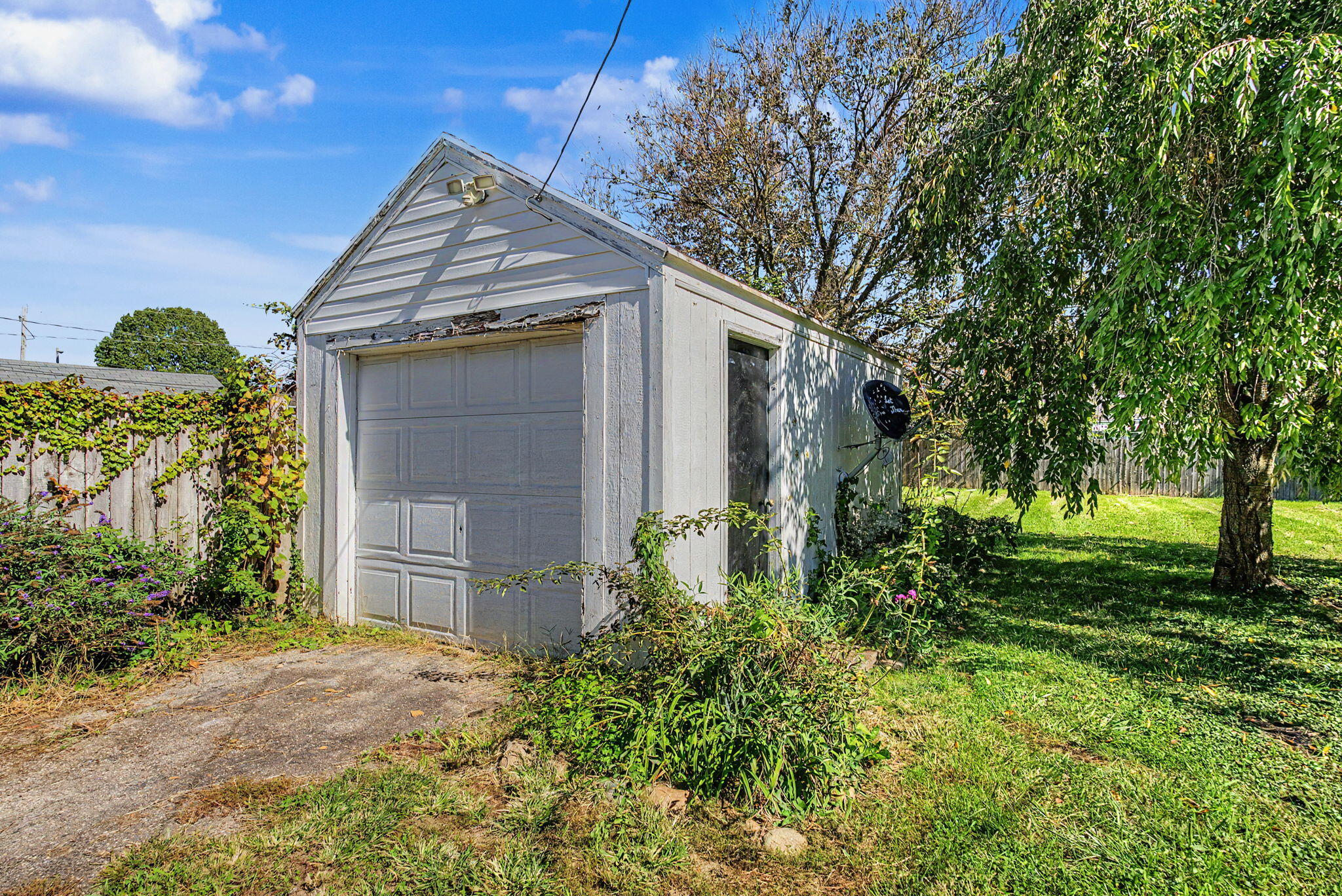228 Douglas, Springfield, Ohio 45503