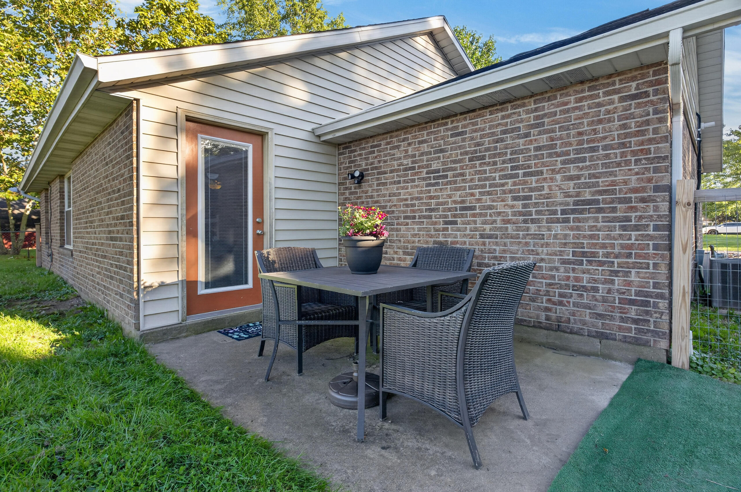 404 Walnut, Anna, Ohio 45302