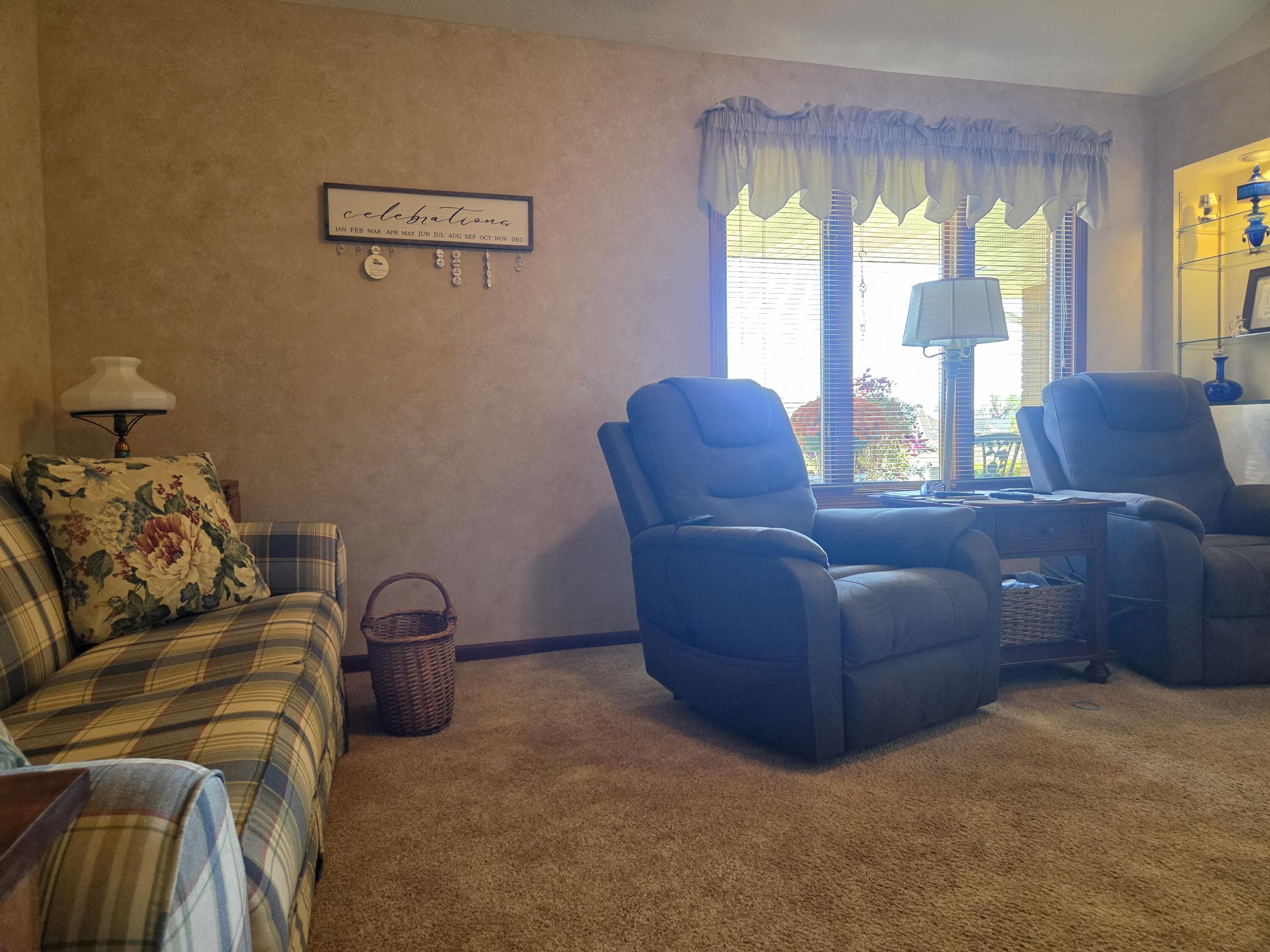 5635 Calais, Springfield, Ohio 45503