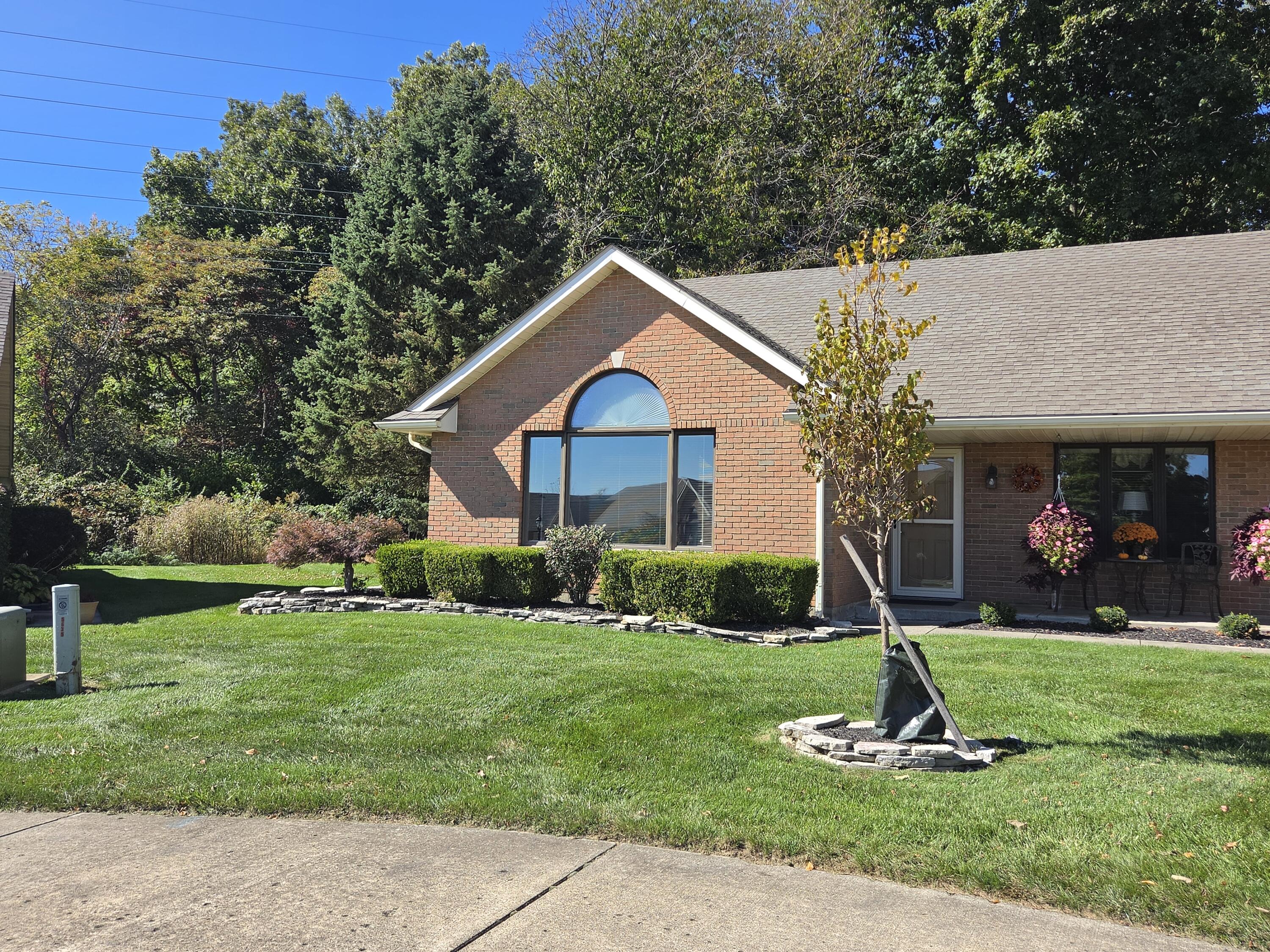 5635 Calais, Springfield, Ohio 45503