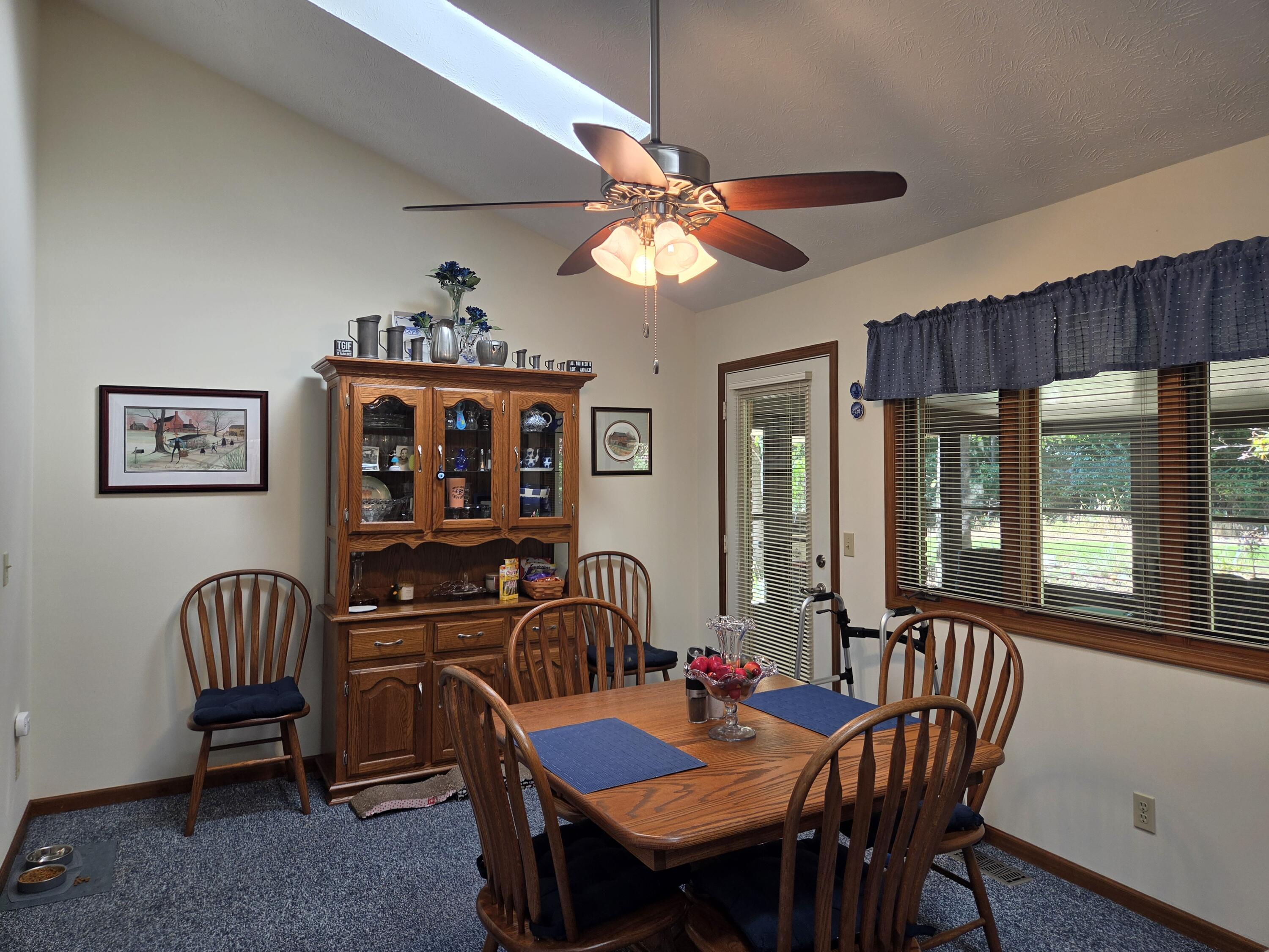 5635 Calais, Springfield, Ohio 45503