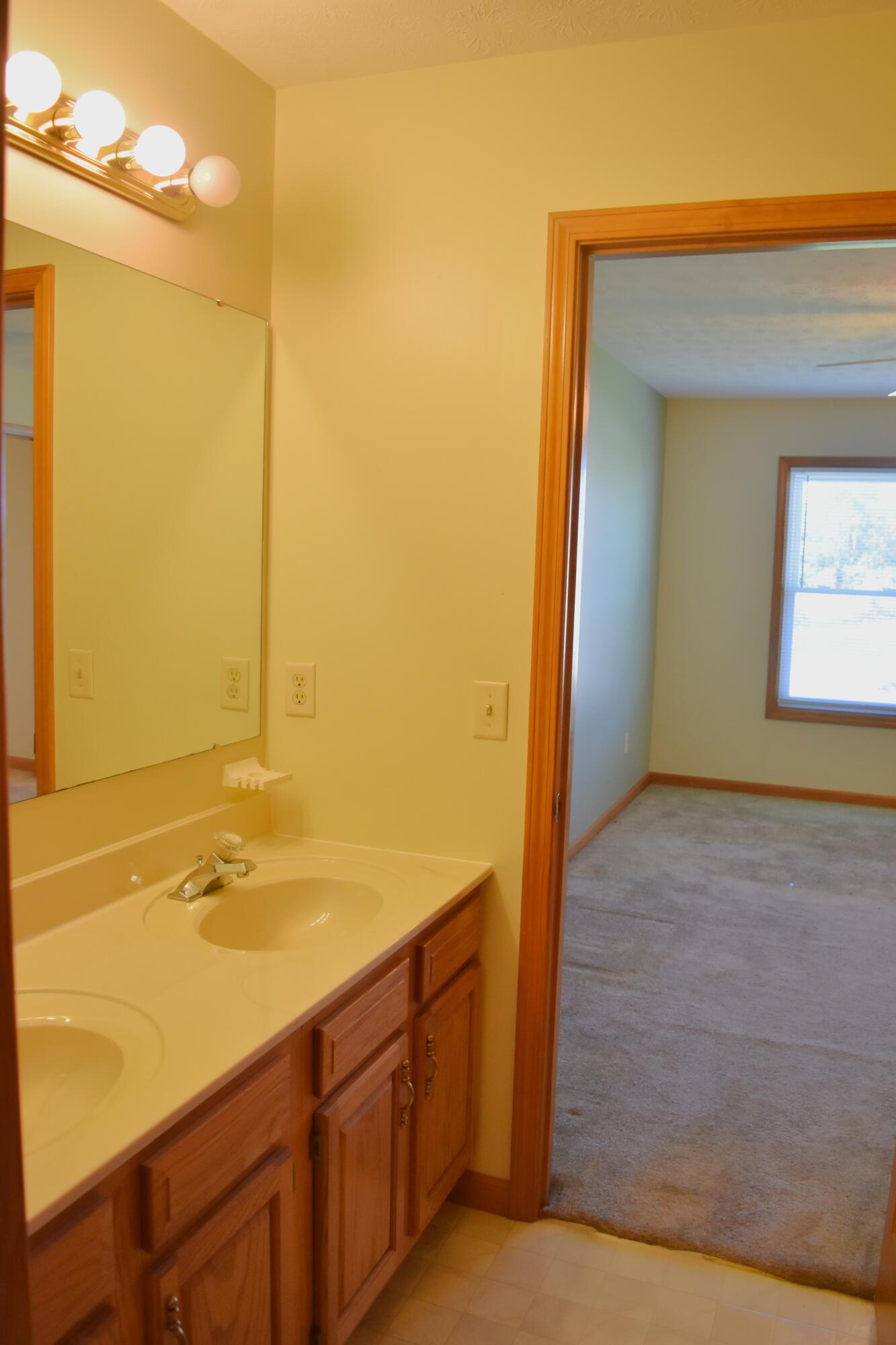 2104 Indian Ridge, Piqua, Ohio 45356