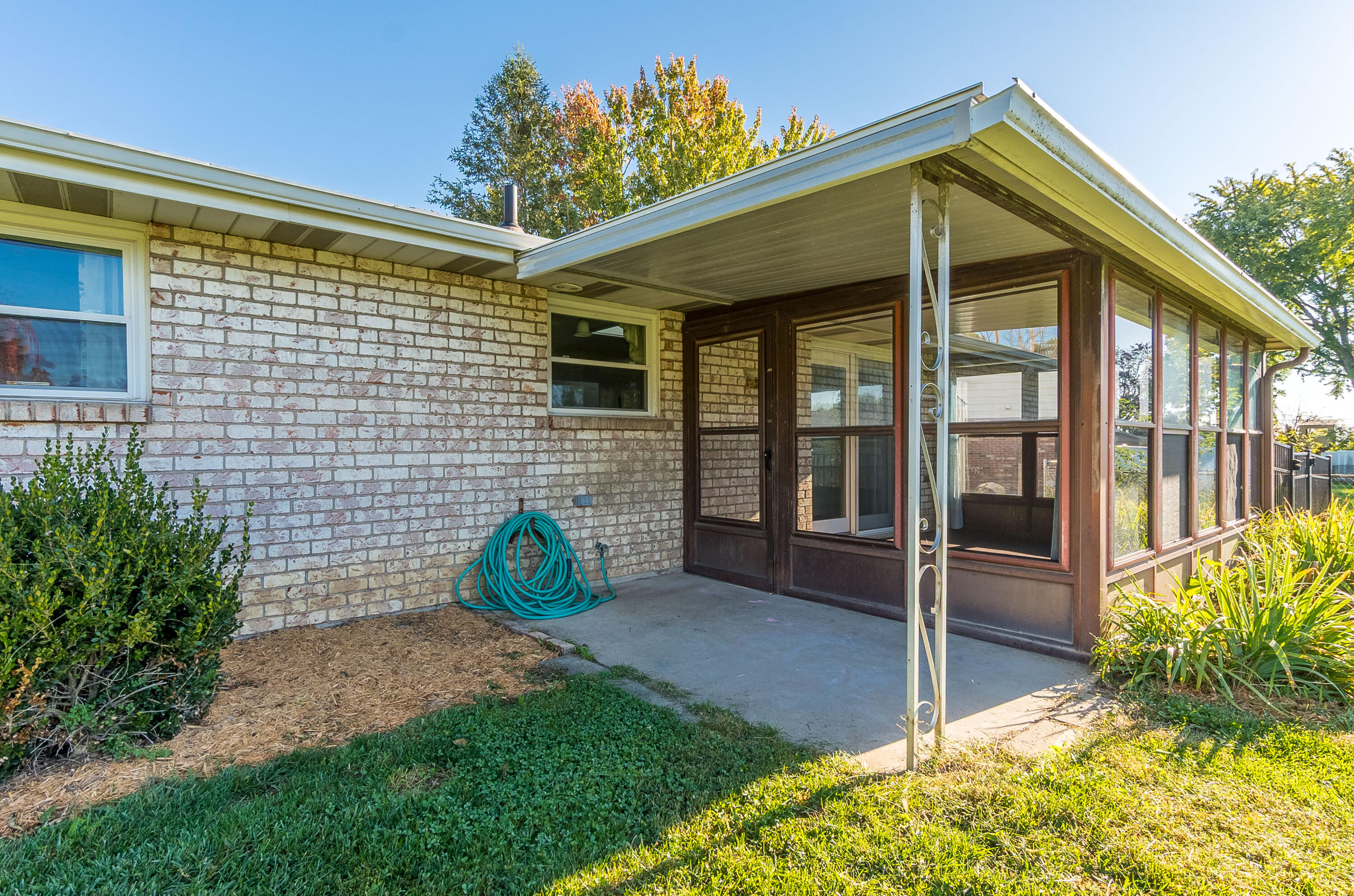 2 Apache, Tipp City, Ohio 45371