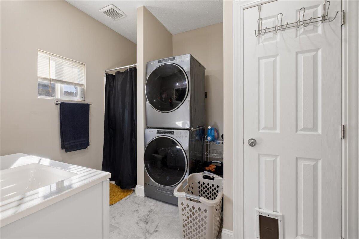 2523 Tecumseh, Springfield, Ohio 45503
