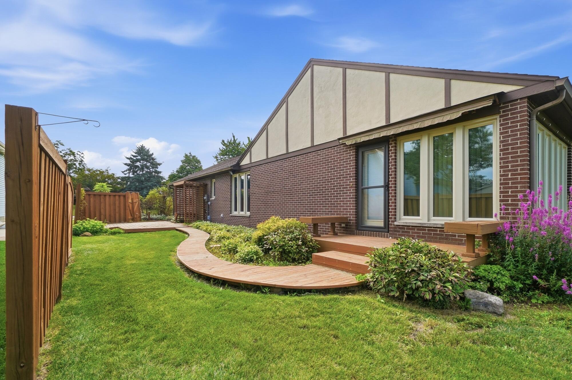 15811 Sunset, Wapakoneta, Ohio 45895