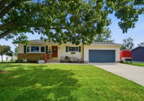 311 Cole, Wapakoneta, Ohio 45895, 4 Bedroom Bedrooms, ,2 BathroomBathrooms,Residential,For Sale,Cole,1048079