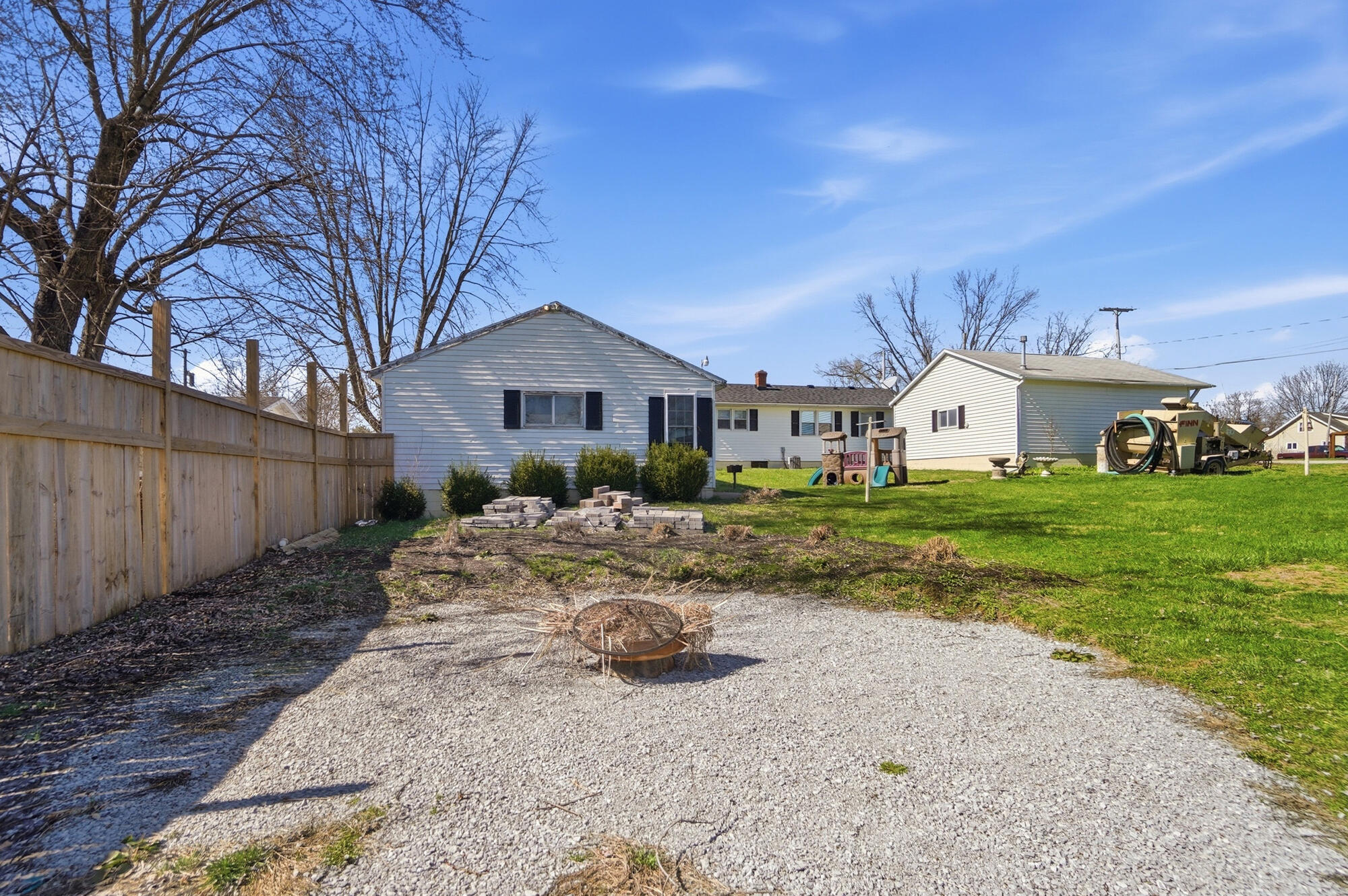 80 Carlisle, Springfield, Ohio 45504