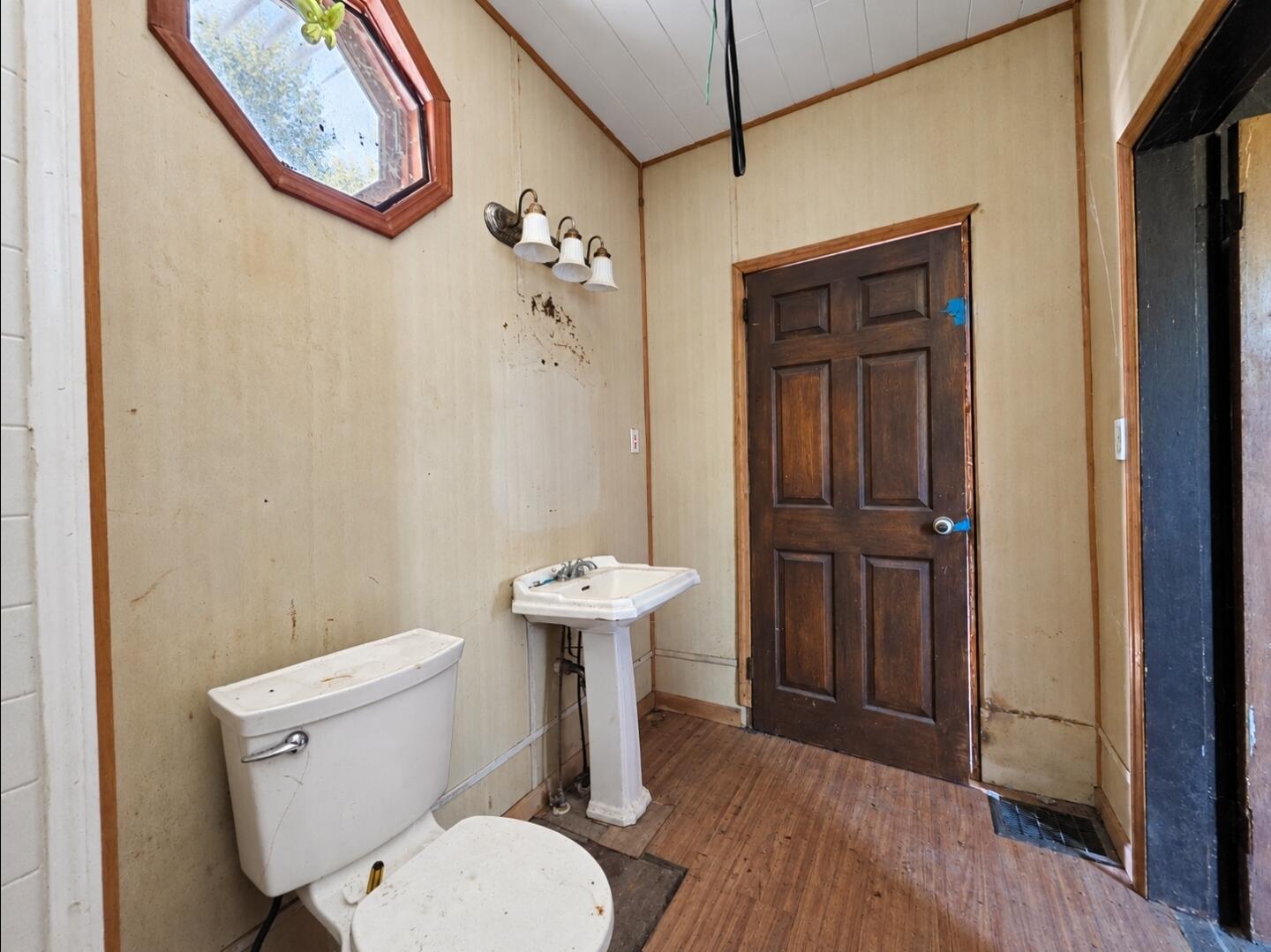 1846 Buena Vista, South Charleston, Ohio 45368