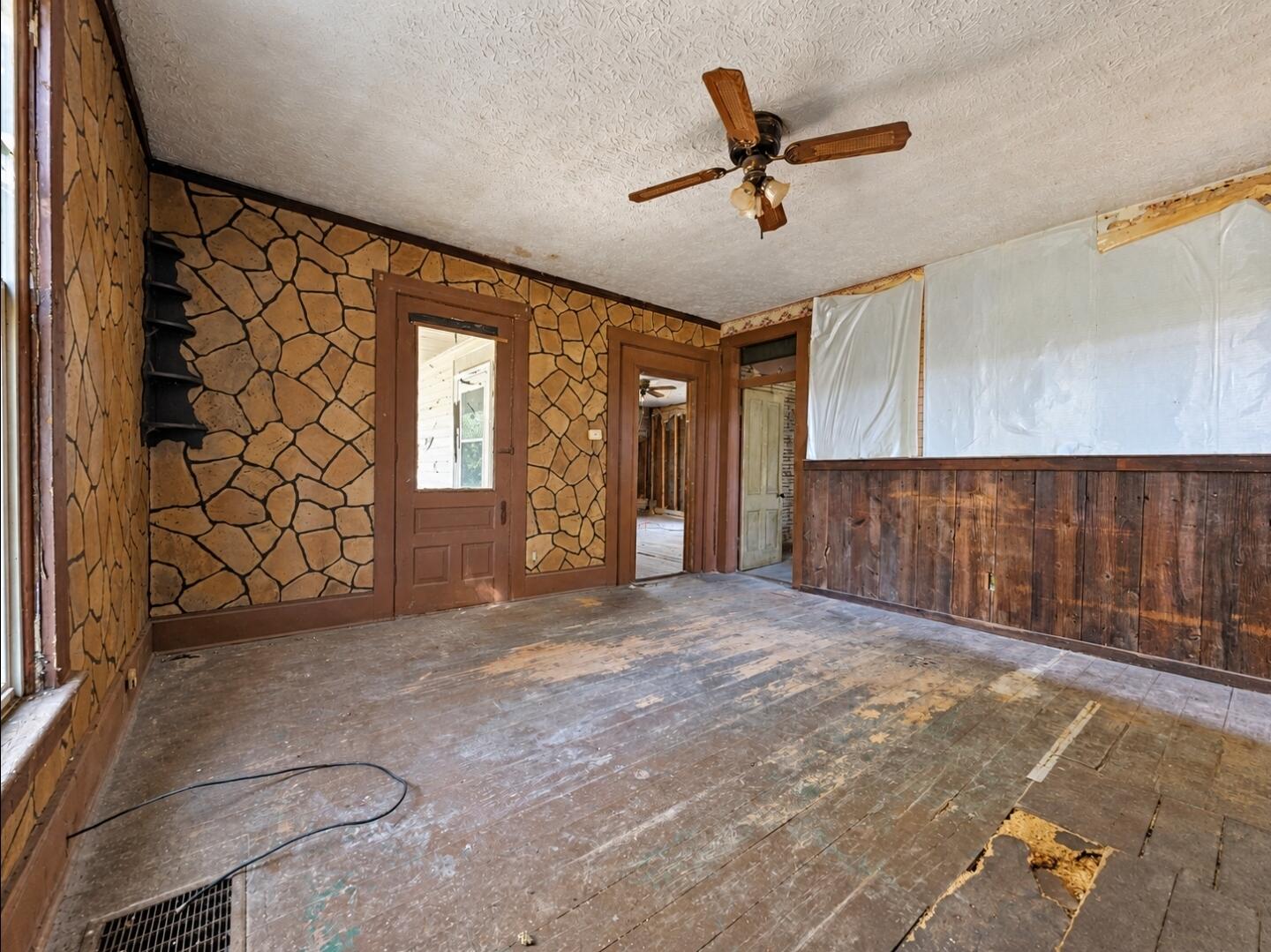 1846 Buena Vista, South Charleston, Ohio 45368