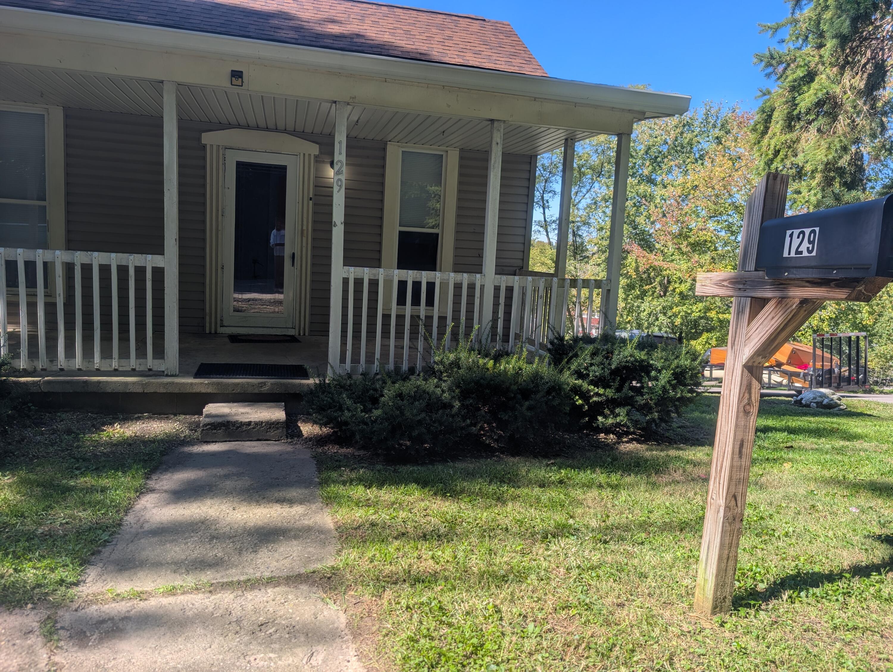 129 Hill, Sidney, Ohio 45365