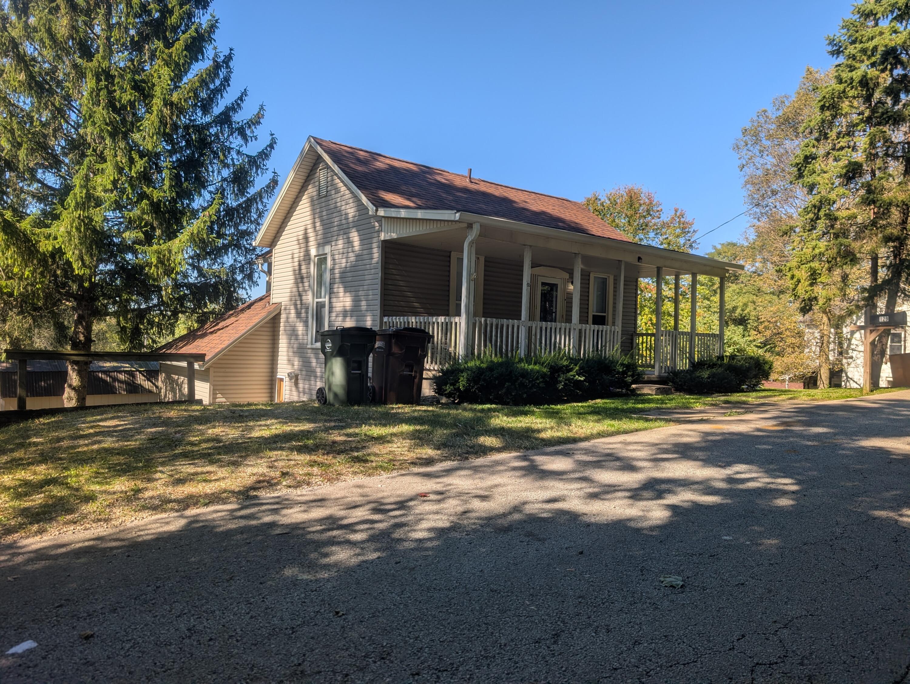 129 Hill, Sidney, Ohio 45365