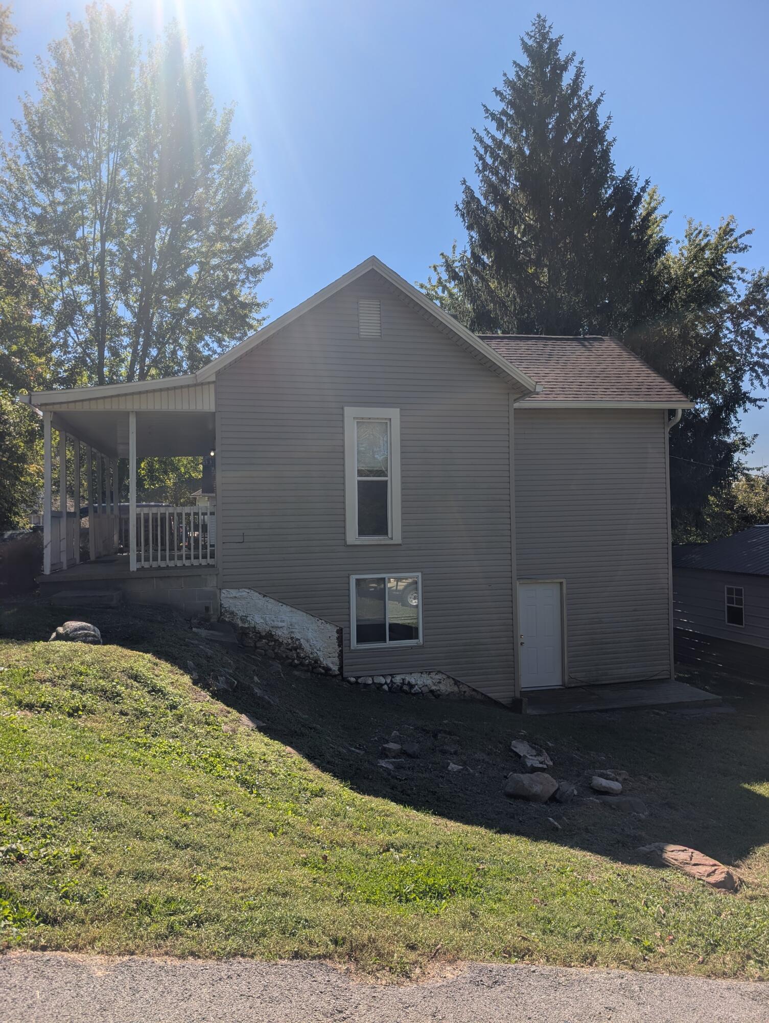 129 Hill, Sidney, Ohio 45365