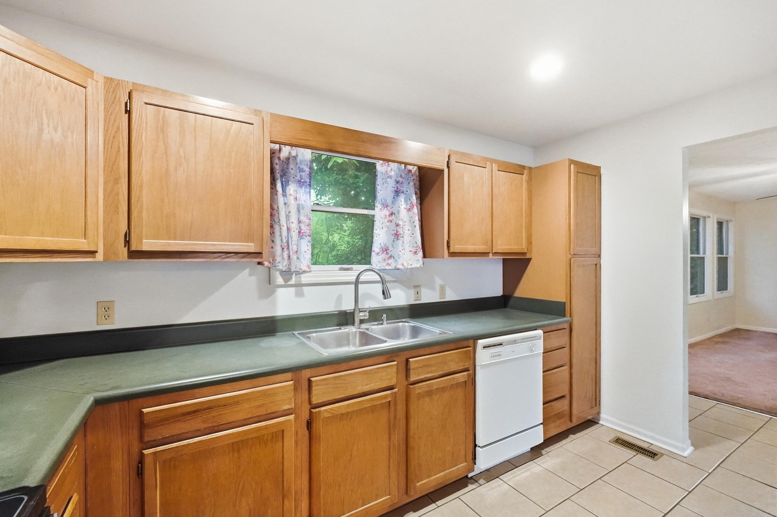 1514 Ridgeview, Springfield, Ohio 45504