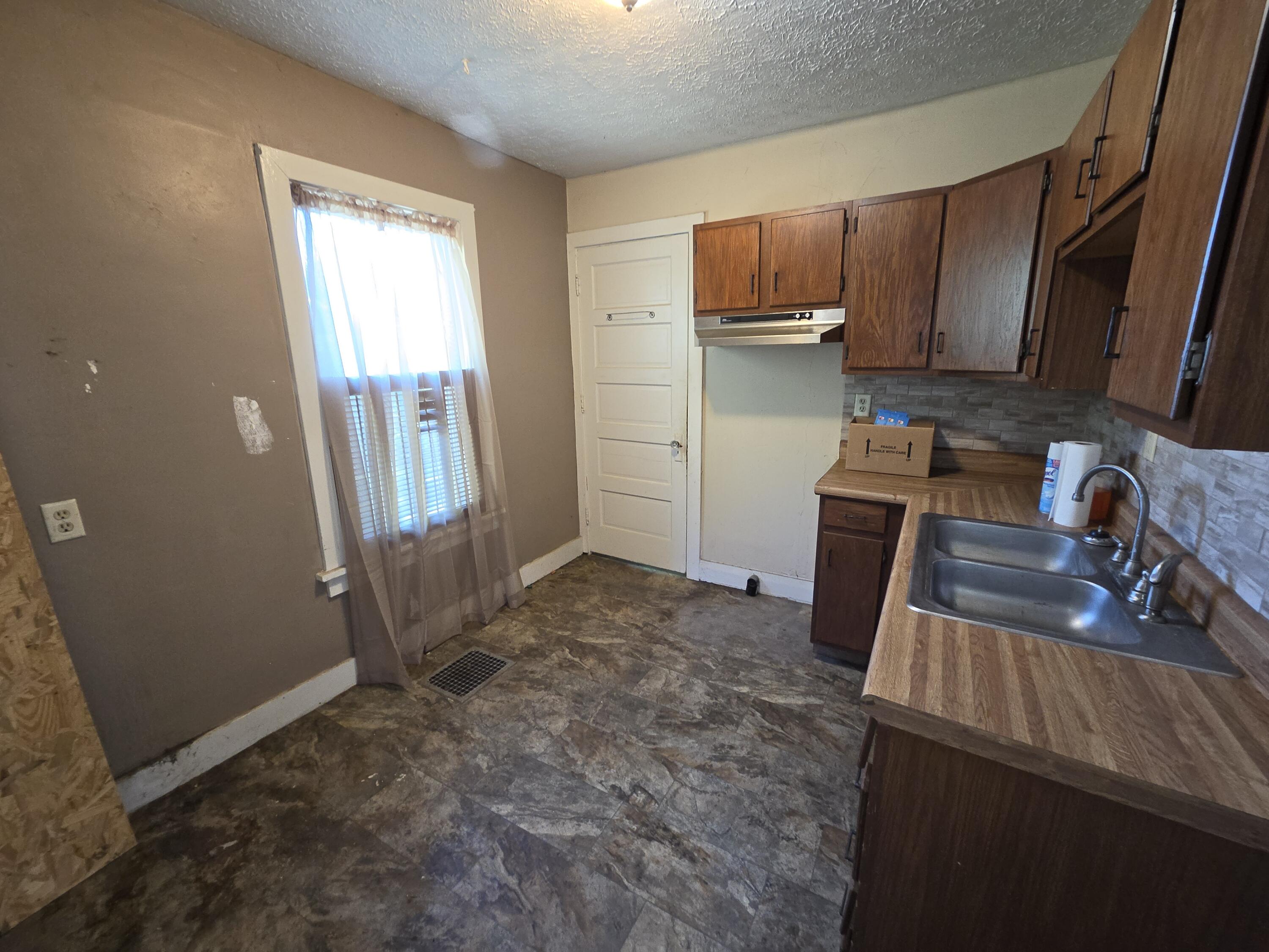 2077 Stanview, Dayton, Ohio 45404