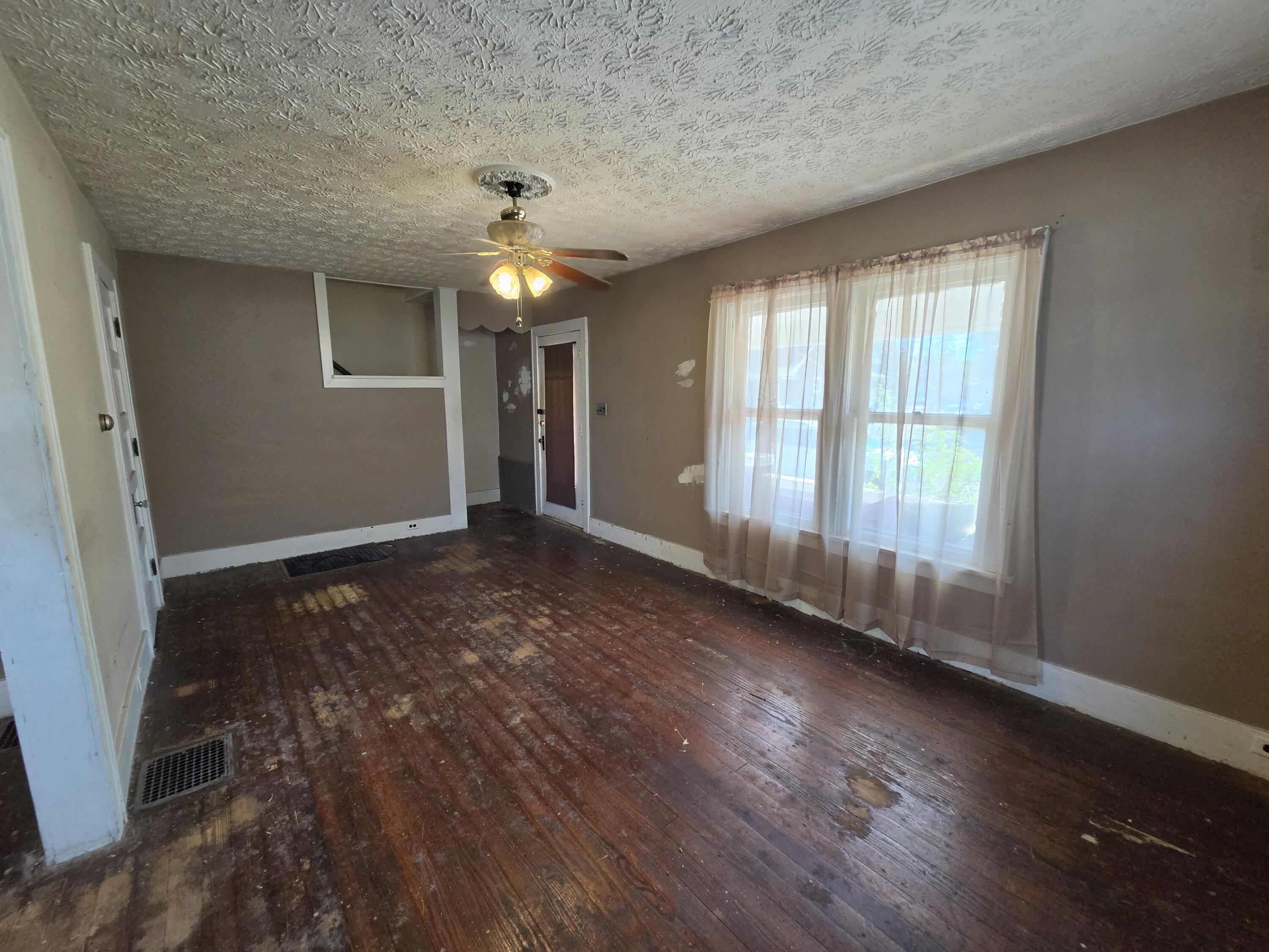 2077 Stanview, Dayton, Ohio 45404