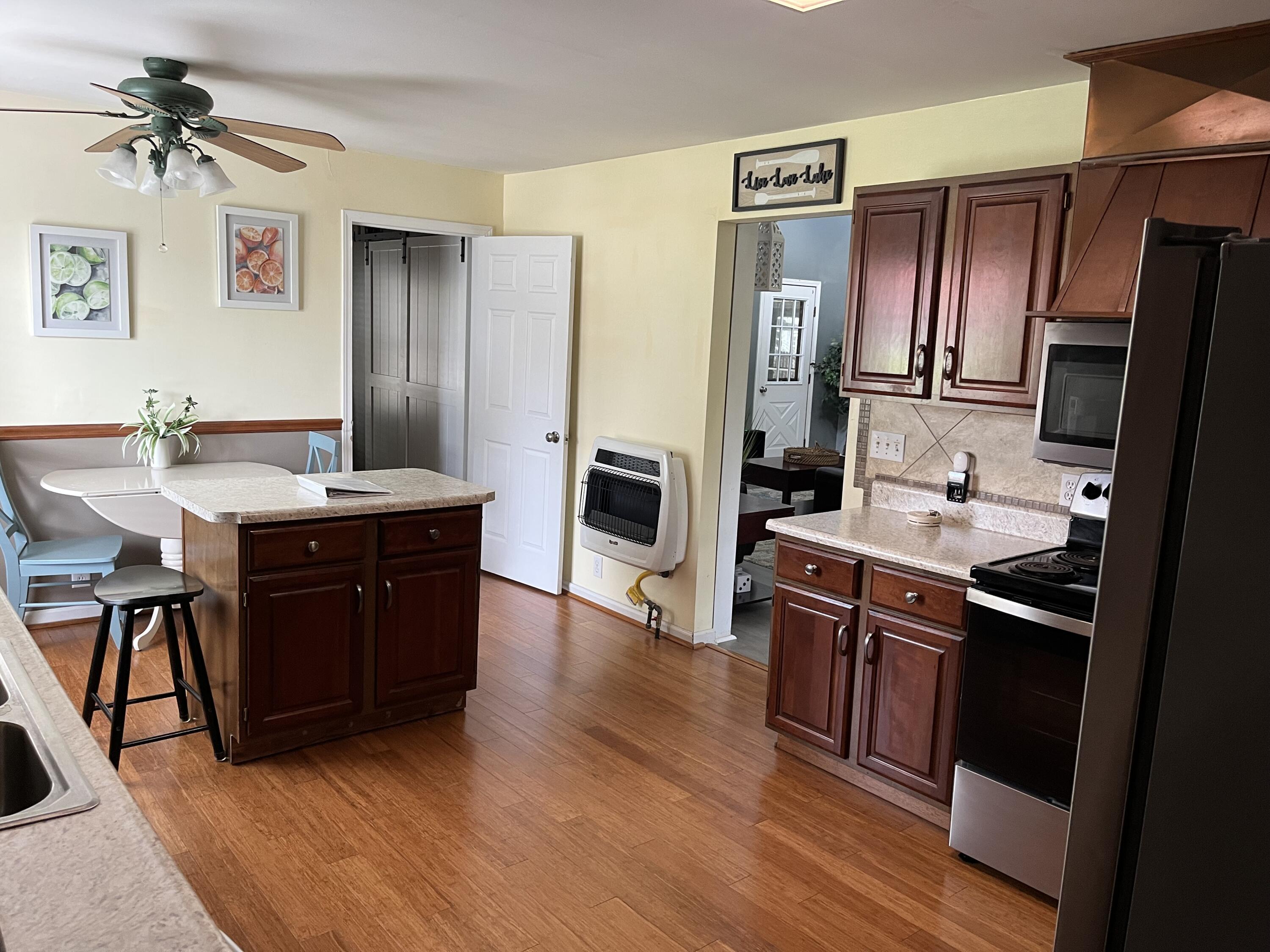 9830 Buckeye, Huntsville, Ohio 43324