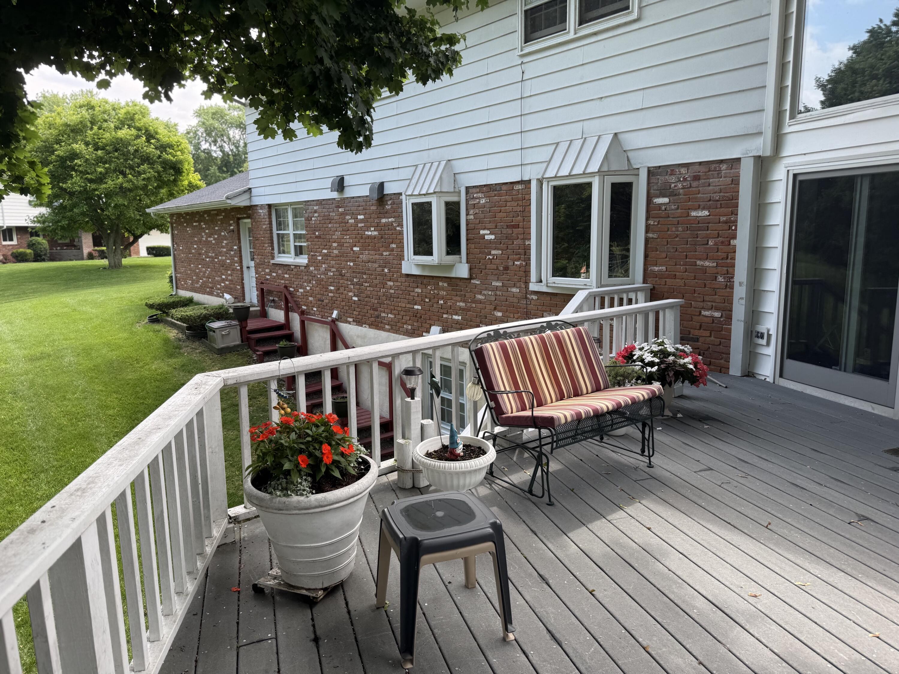 310 Ron Aire, Piqua, Ohio 45356