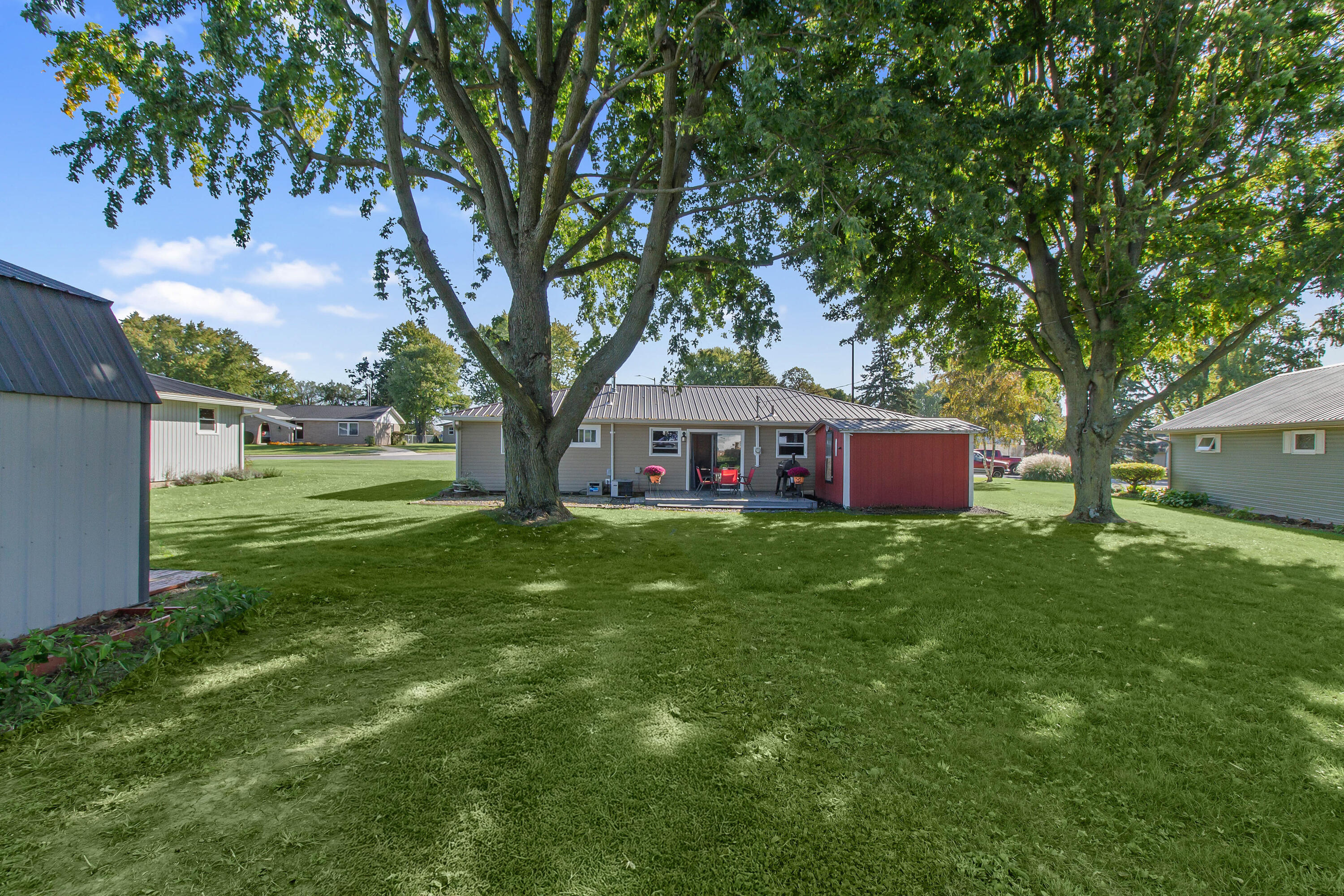 105 Island, Jackson Center, Ohio 45334