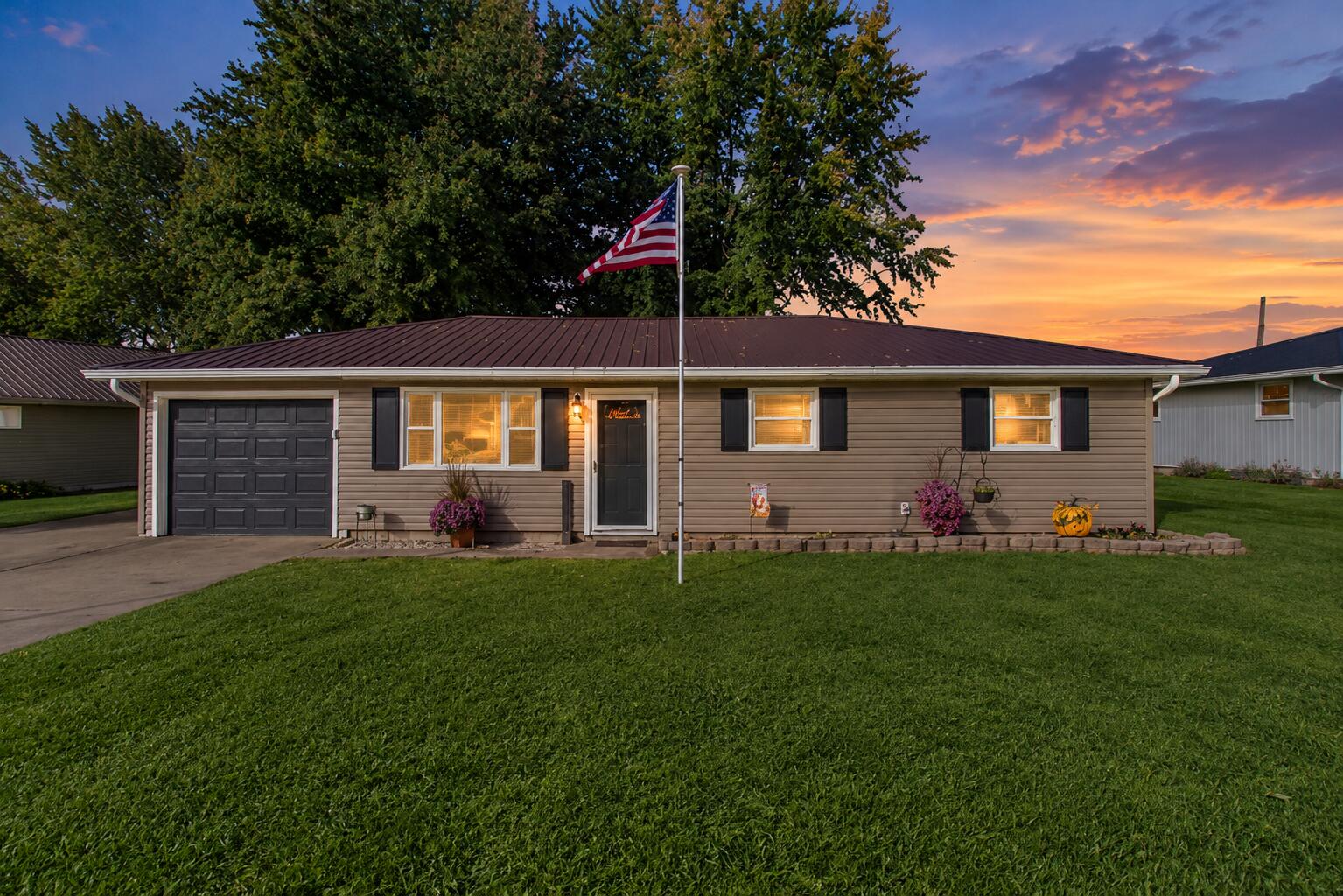 105 Island, Jackson Center, Ohio 45334