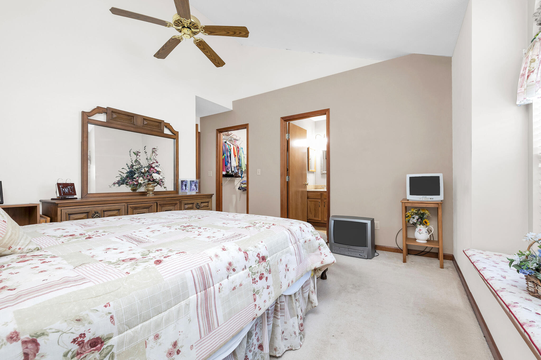 416 Woodside, Bellefontaine, Ohio 43311