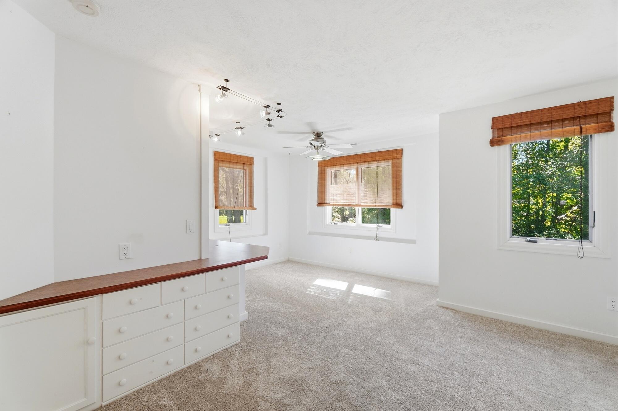 609 Aberfelda, Springfield, Ohio 45504
