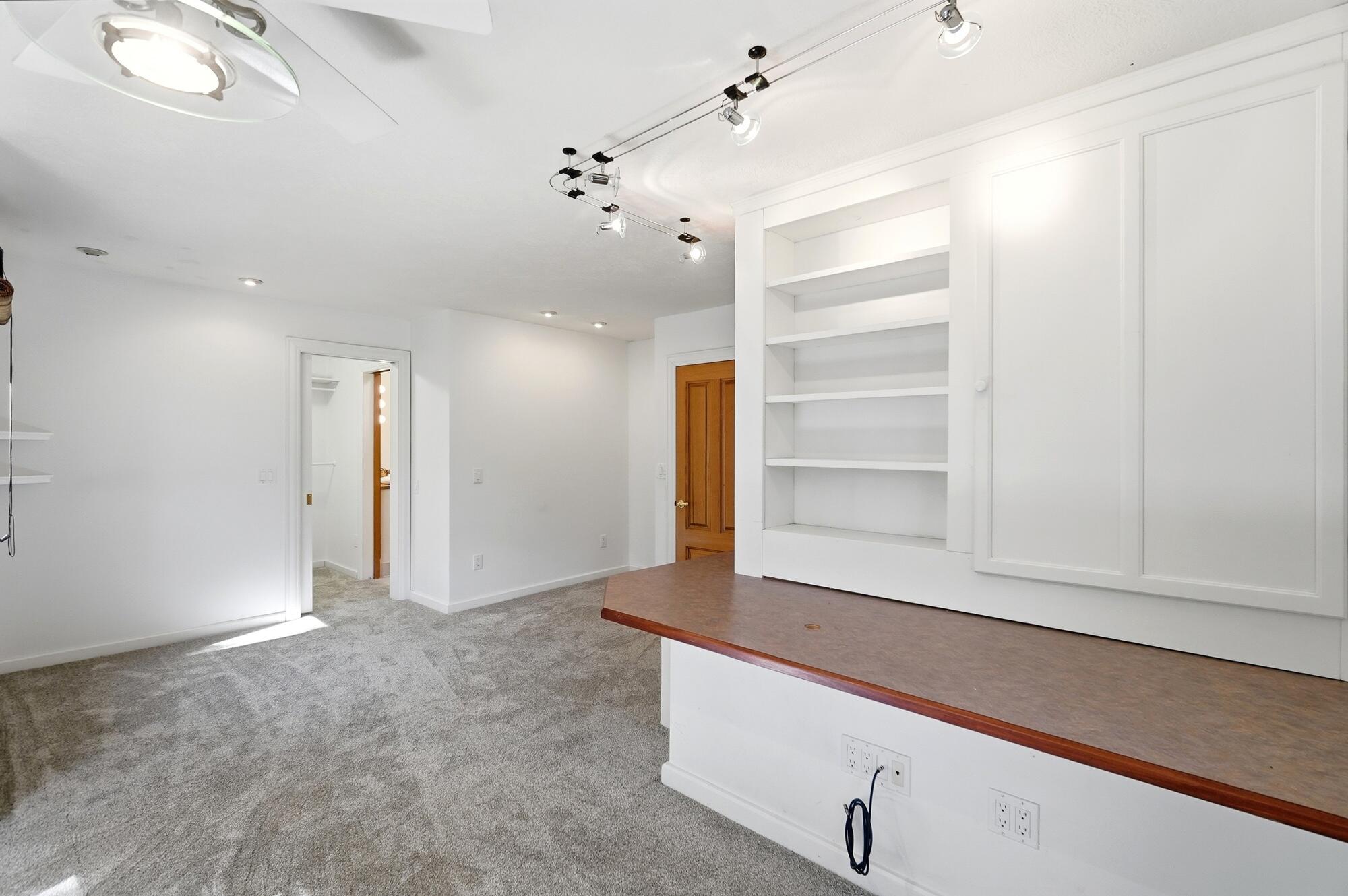 609 Aberfelda, Springfield, Ohio 45504