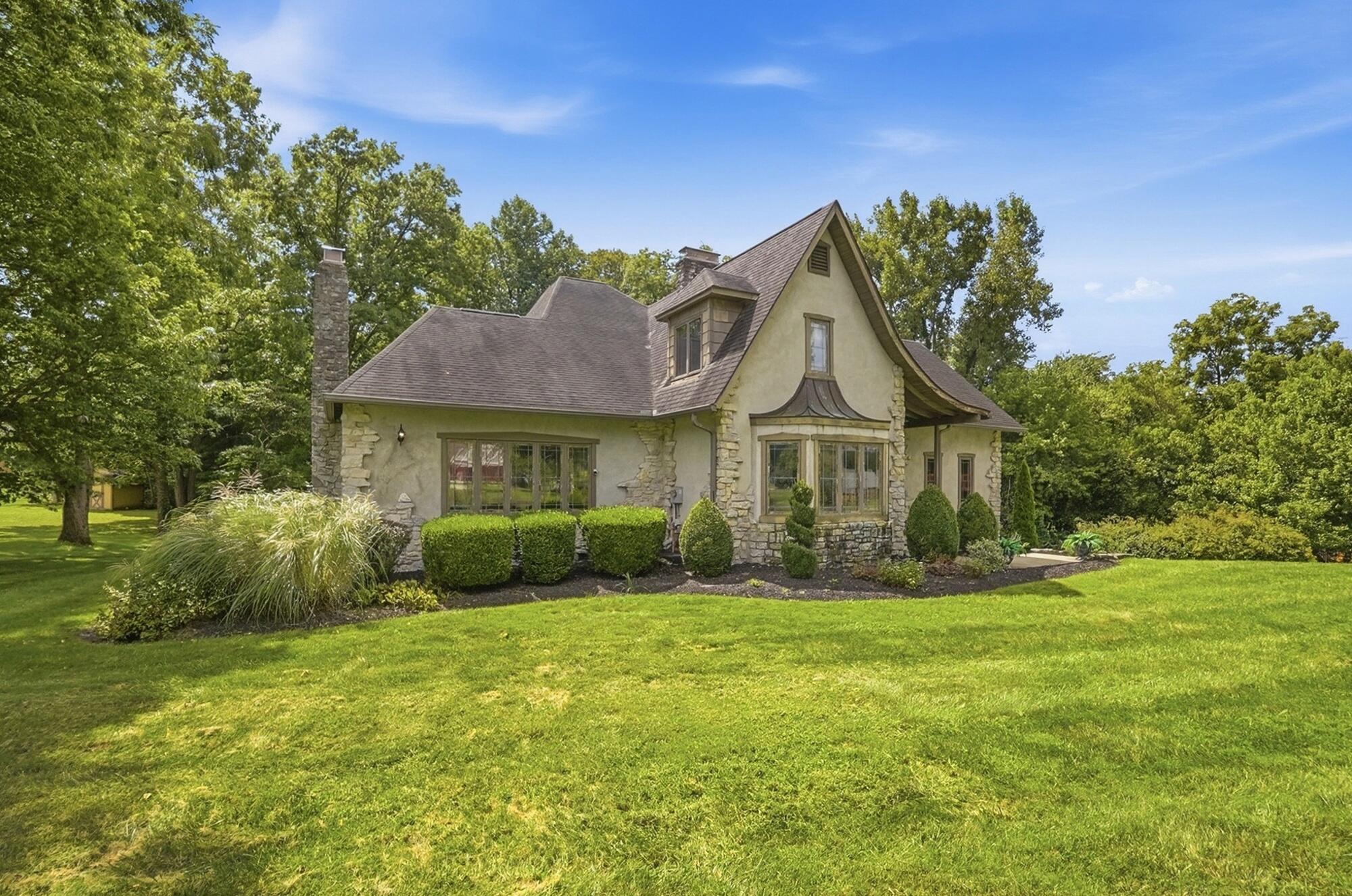 609 Aberfelda, Springfield, Ohio 45504