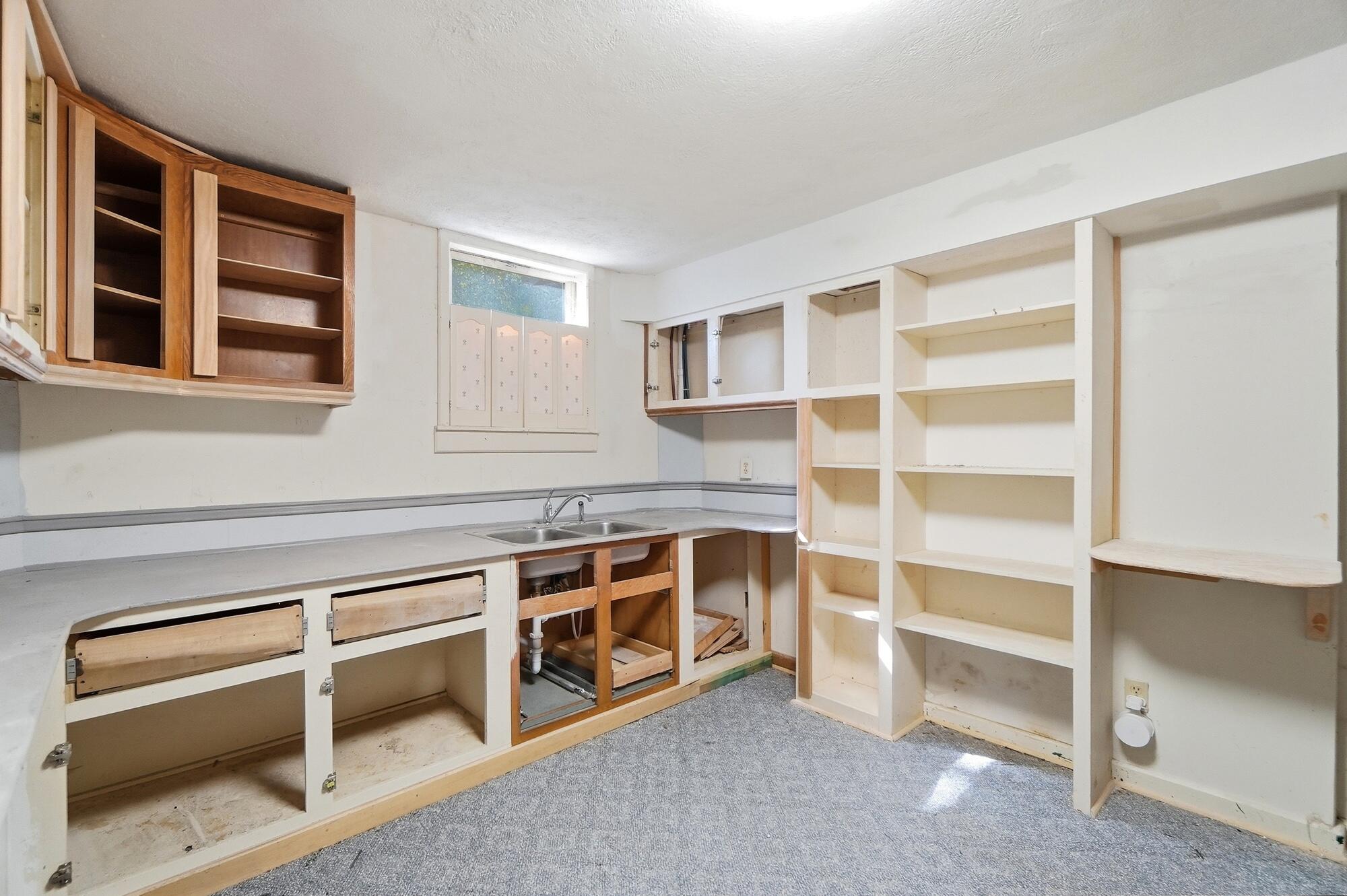 609 Aberfelda, Springfield, Ohio 45504