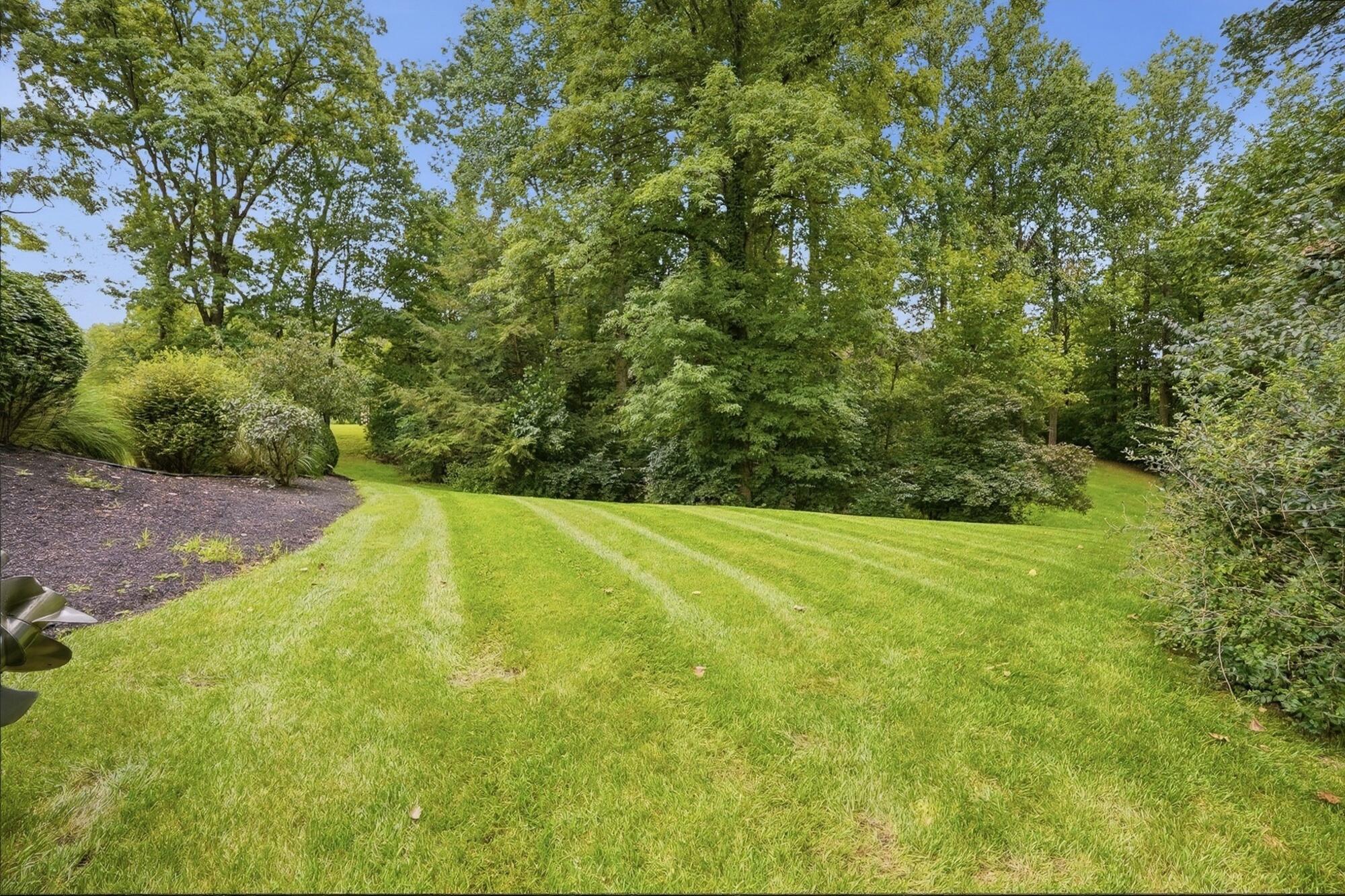 609 Aberfelda, Springfield, Ohio 45504