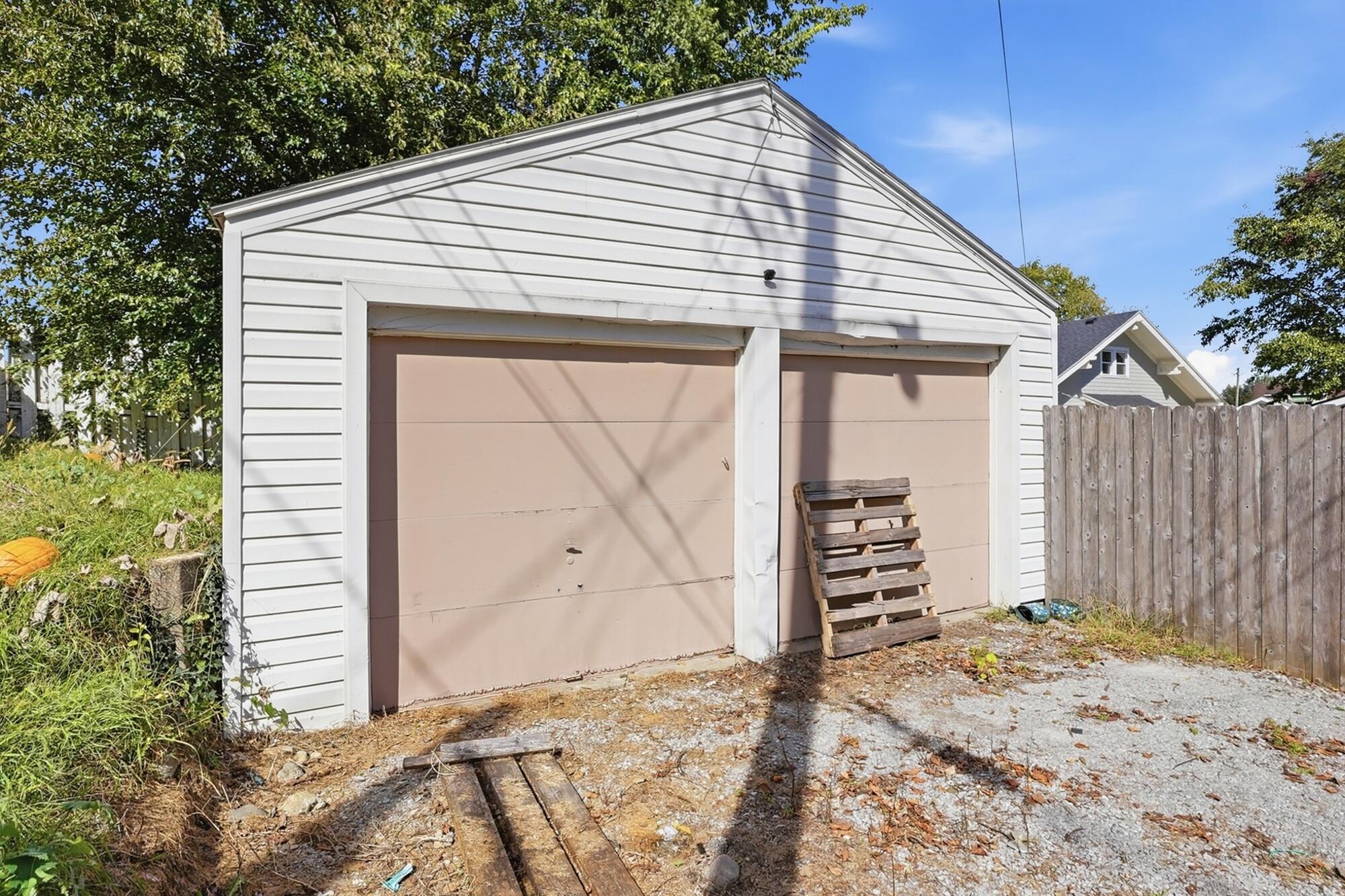936 Caldwell, Piqua, Ohio 45356