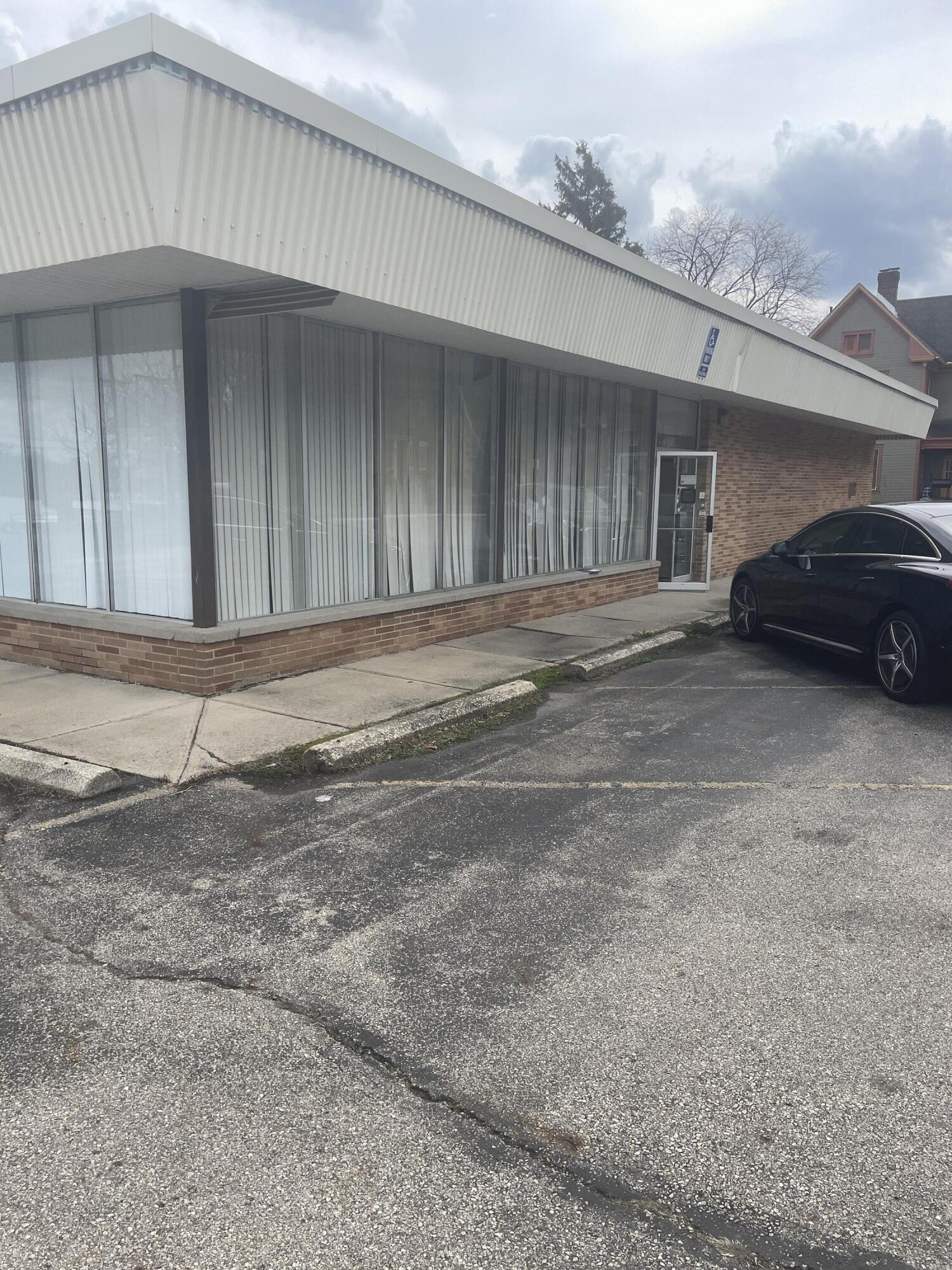 1 Pleasant, Springfield, Ohio 45506