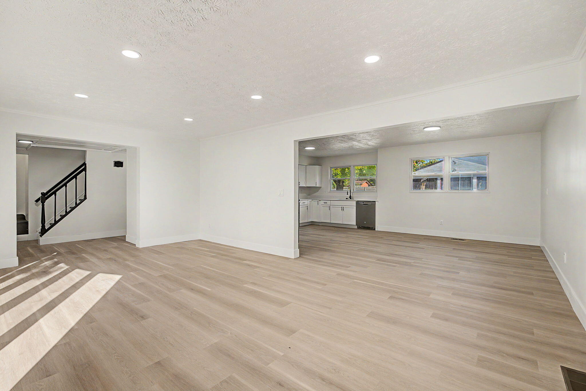 156 Matthews, Enon, Ohio 45323