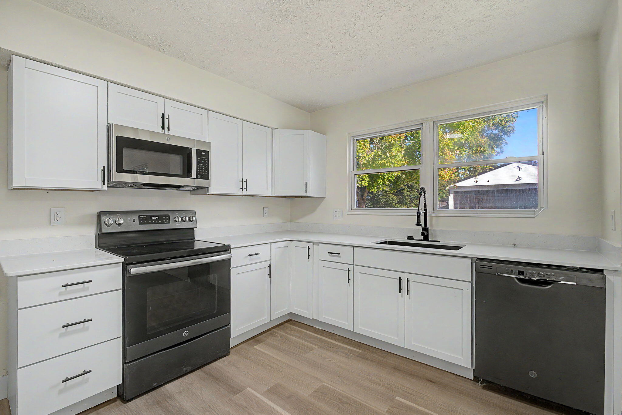 156 Matthews, Enon, Ohio 45323