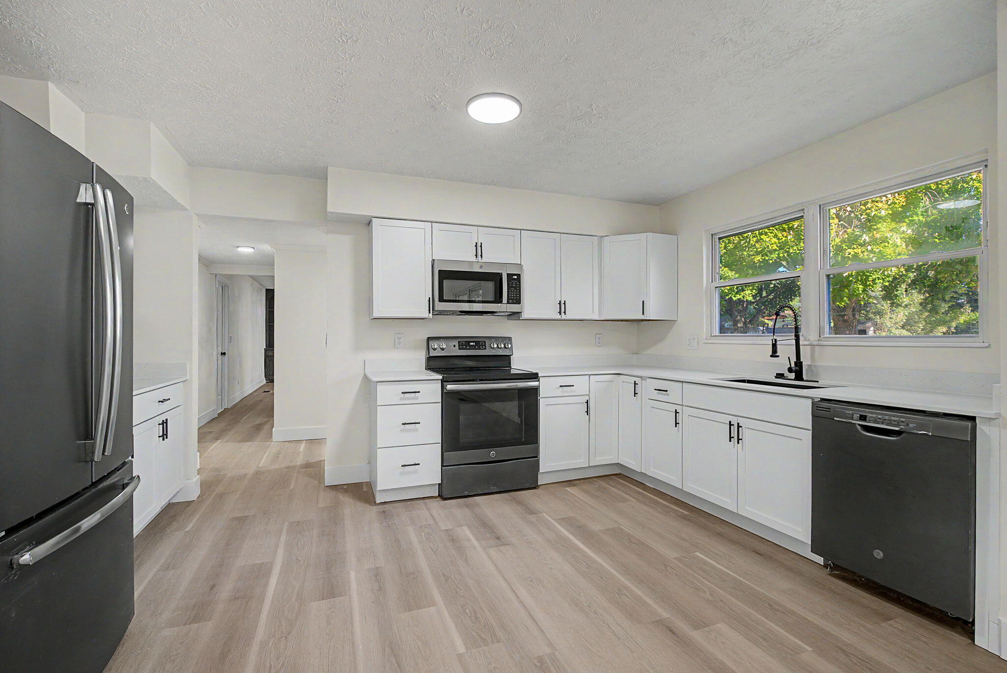 156 Matthews, Enon, Ohio 45323