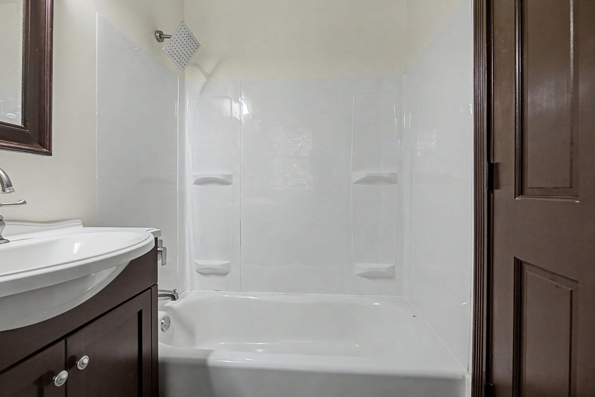156 Matthews, Enon, Ohio 45323