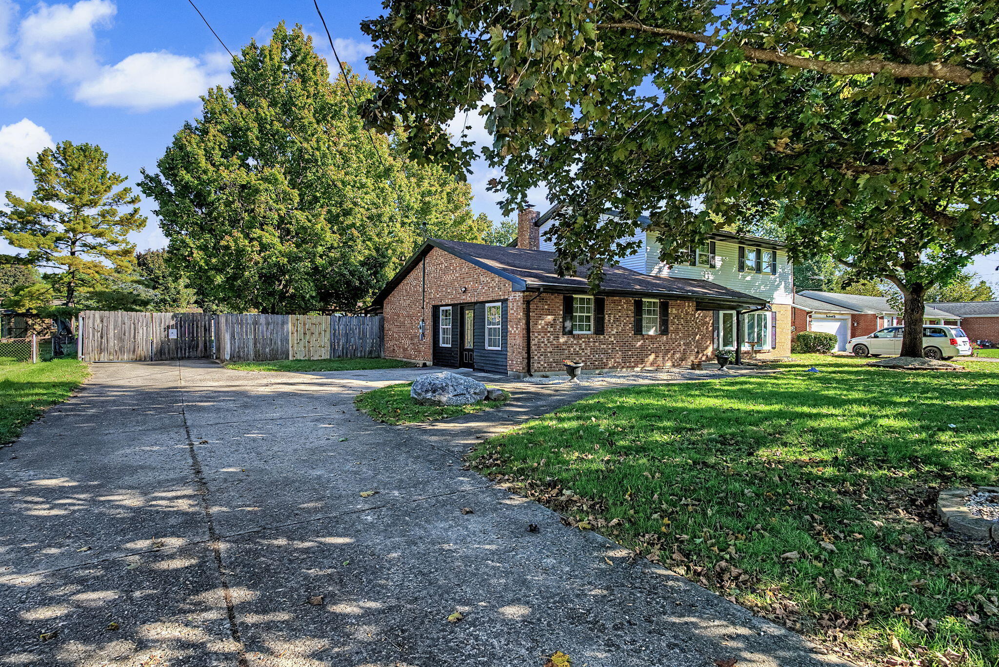 156 Matthews, Enon, Ohio 45323