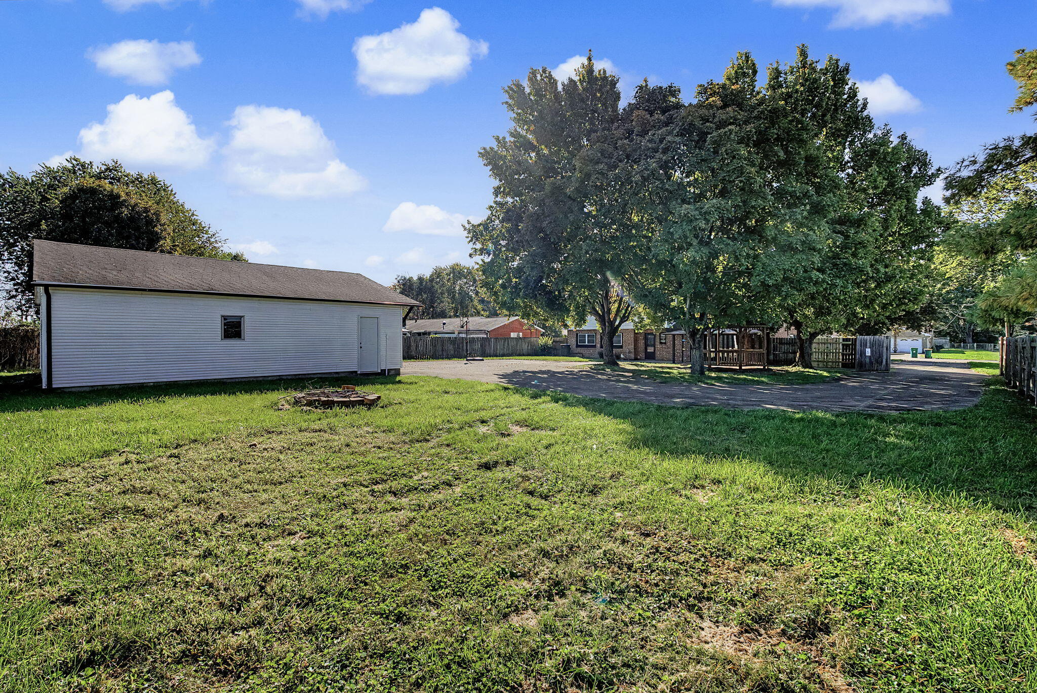 156 Matthews, Enon, Ohio 45323