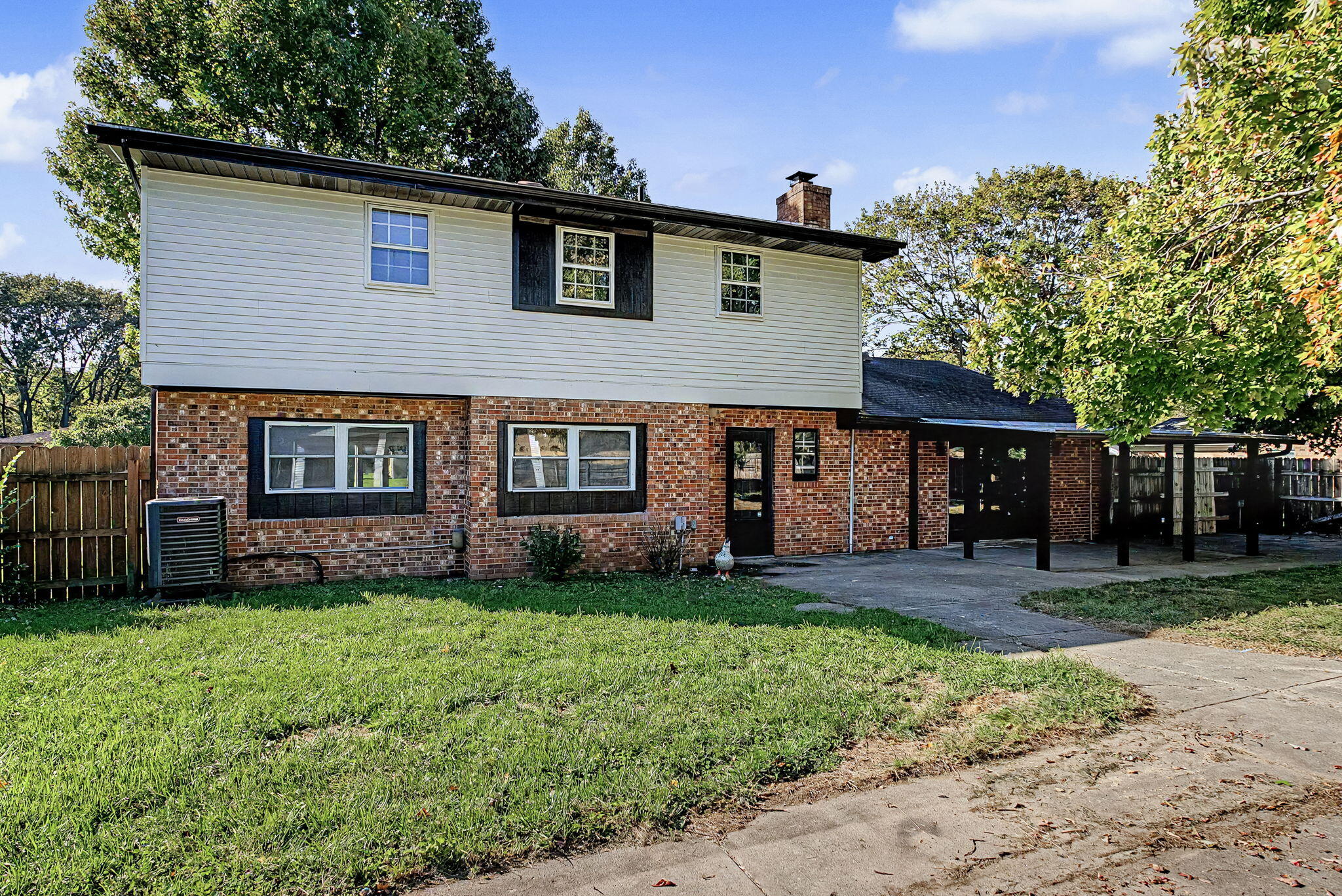 156 Matthews, Enon, Ohio 45323