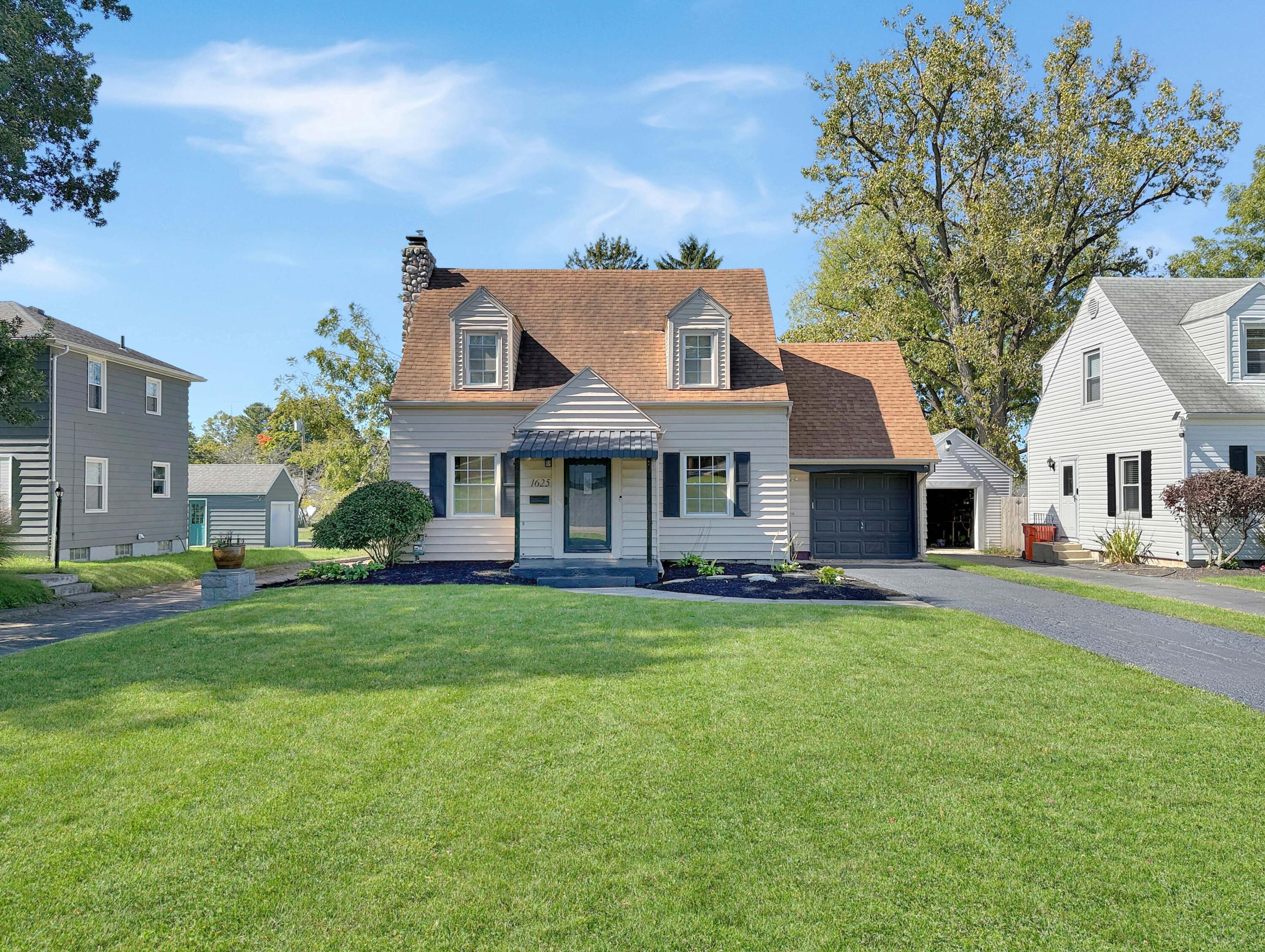 1625 Crestview, Springfield, Ohio 45504
