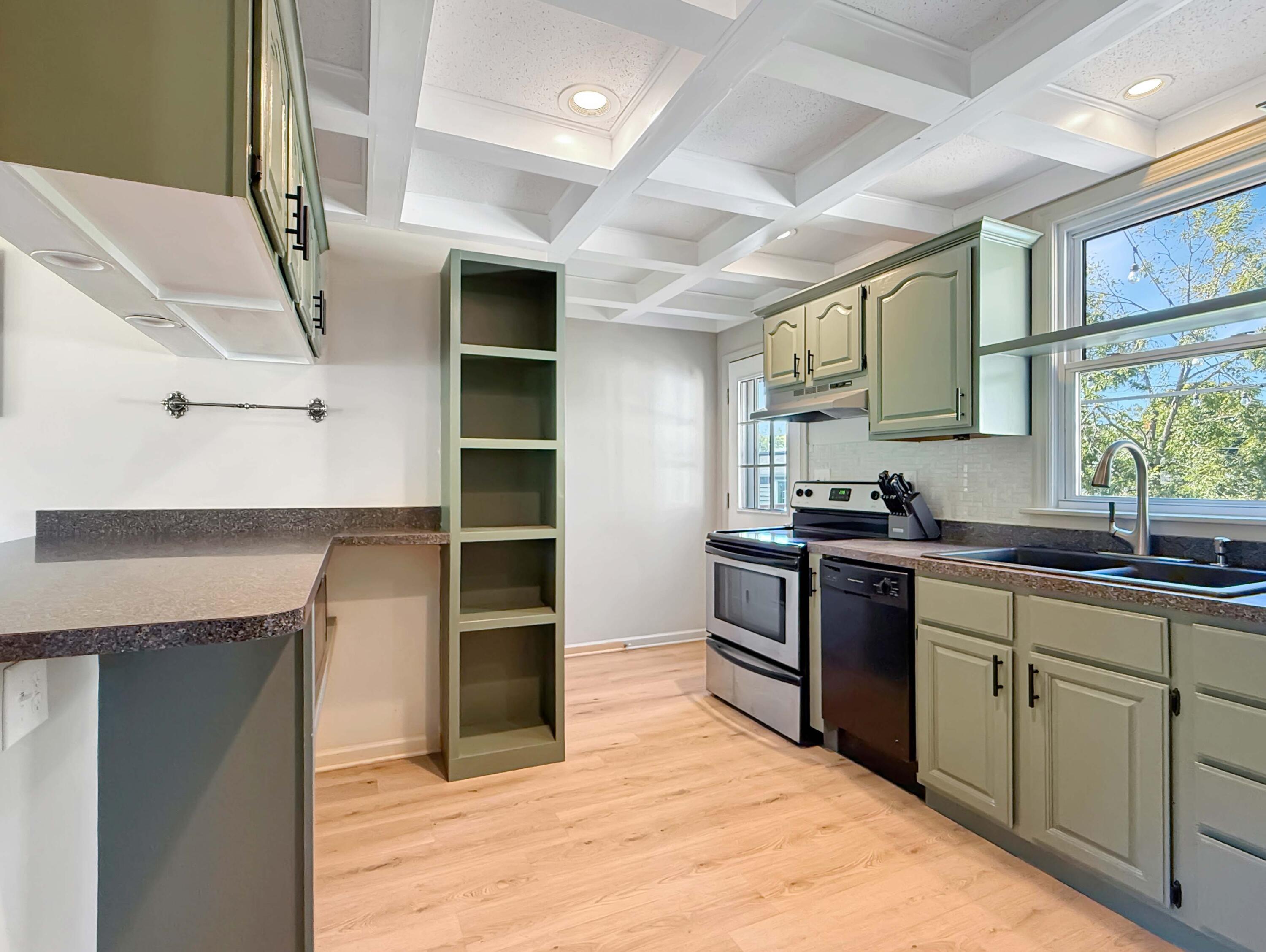 1625 Crestview, Springfield, Ohio 45504