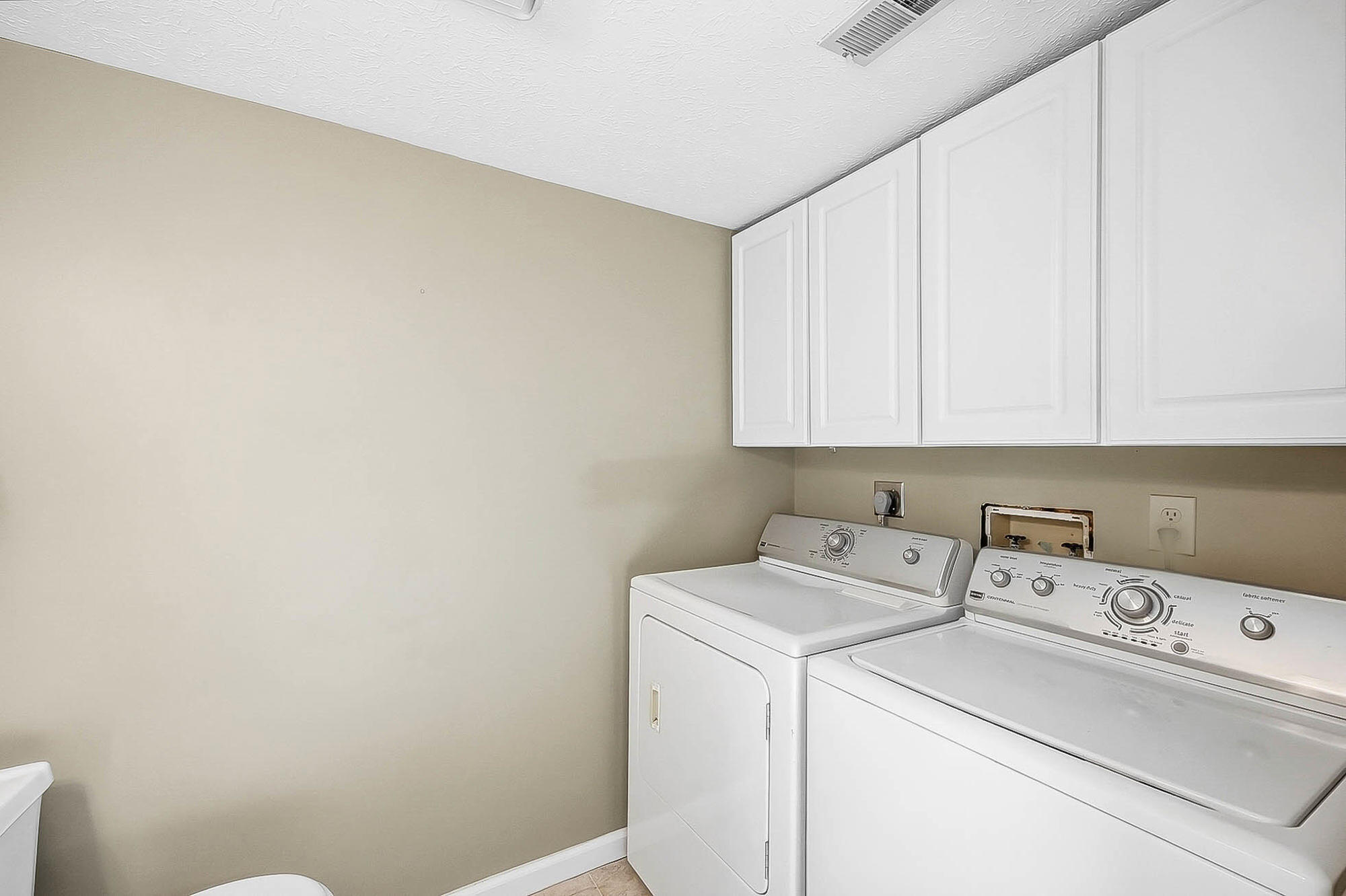 8209 Schoolgate, Dayton, Ohio 45424
