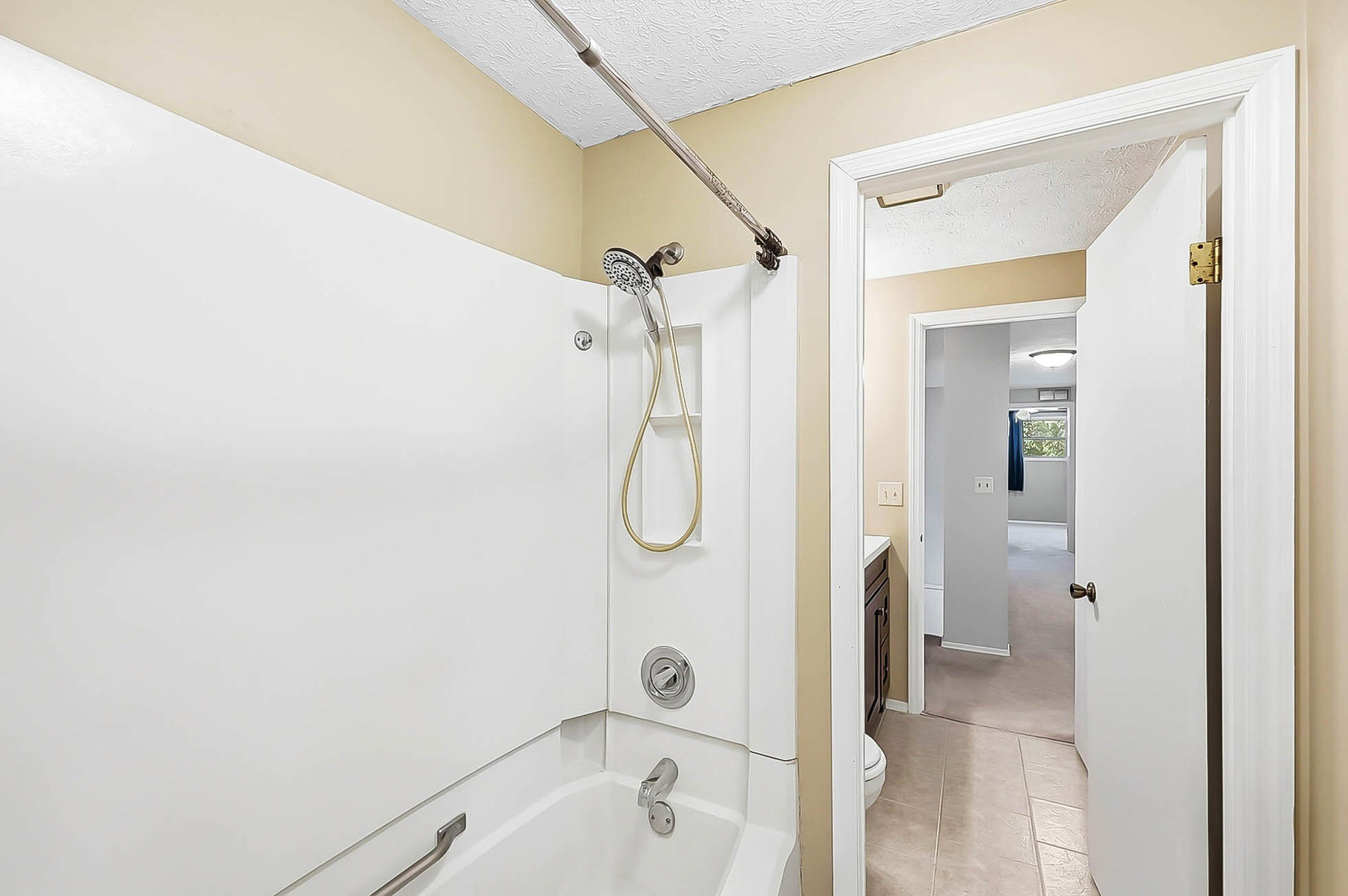 8209 Schoolgate, Dayton, Ohio 45424