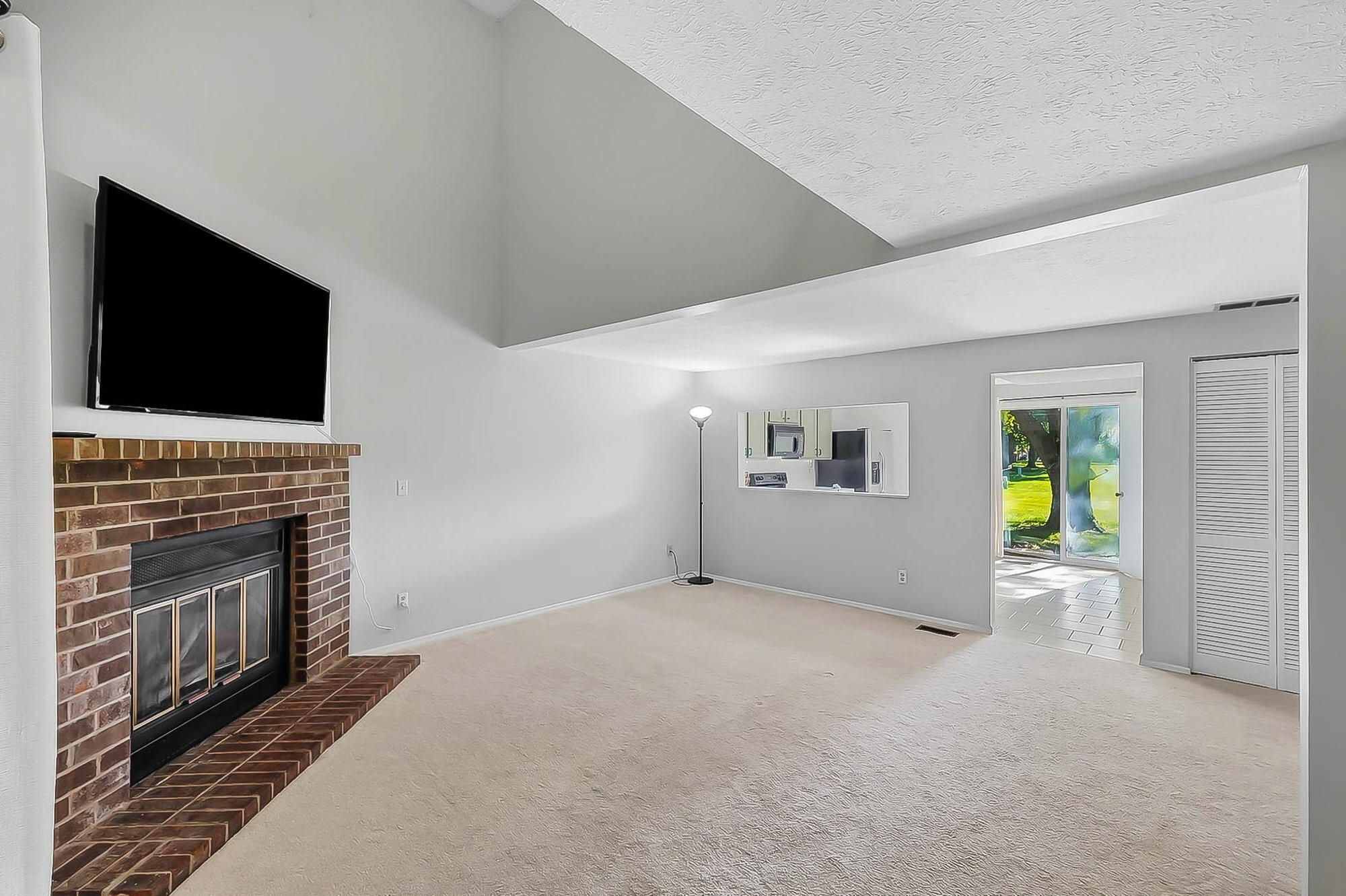 8209 Schoolgate, Dayton, Ohio 45424